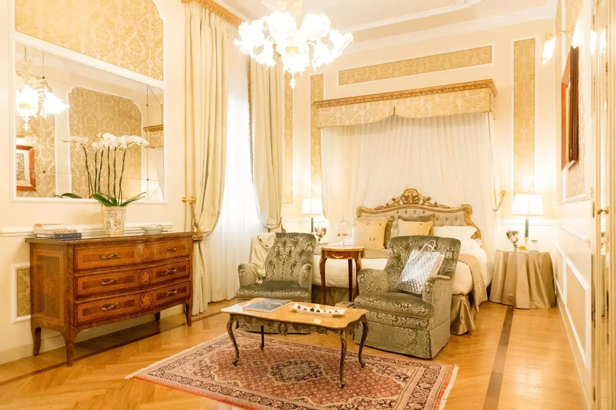 Grand Deluxe Room in Grand Hotel Majestic gia' Baglioni Grand Deluxe Room in Grand Hotel Majestic gia' Baglioni