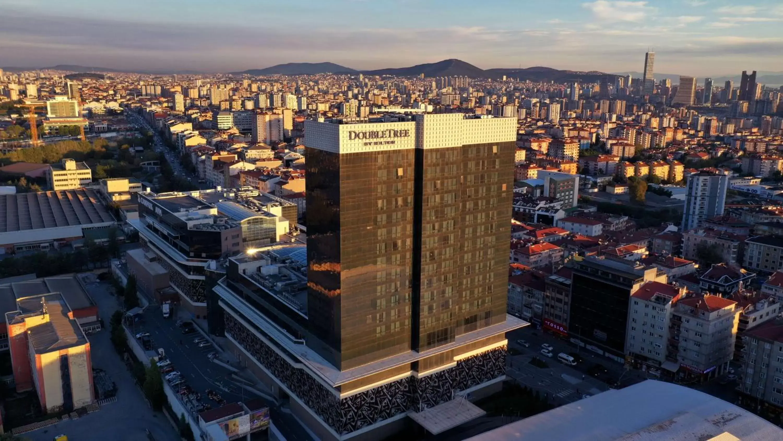 Doubletree by Hilton Istanbul Umraniye Doubletree by Hilton Istanbul Umraniye