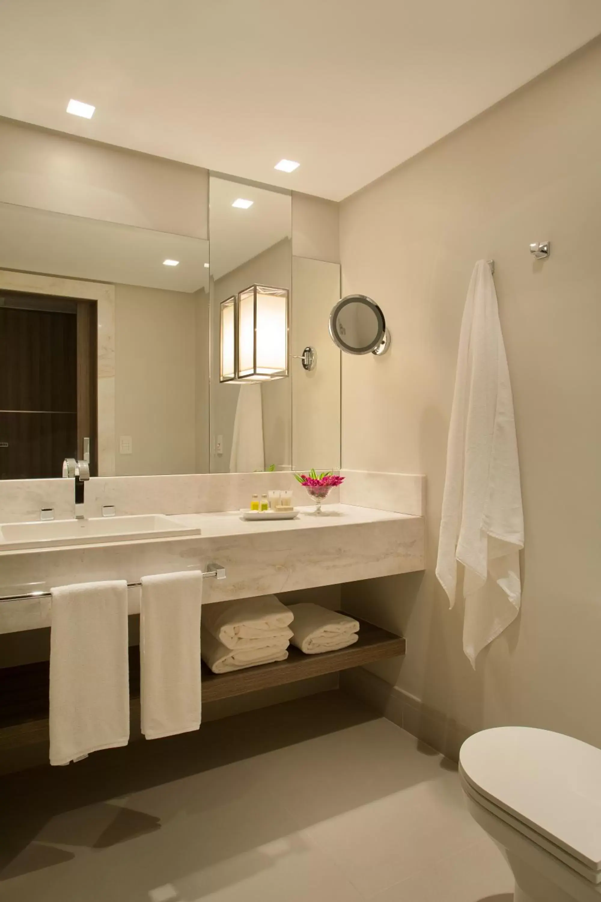 Standard Twin Room - Disability Access in Venit Barra Hotel Standard Twin Room - Disability Access in Venit Barra Hotel