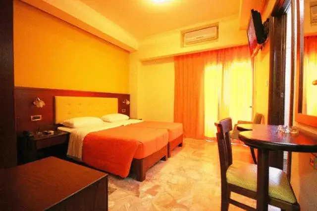 Twin Room in Hotel Filoxenia Twin Room in Hotel Filoxenia