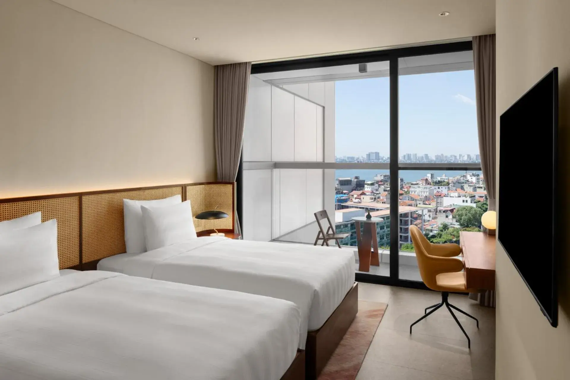 Superior Twin Room with Lake View in L7 WEST LAKE HANOI by LOTTE HOTELS Superior Twin Room with Lake View in L7 WEST LAKE HANOI by LOTTE HOTELS
