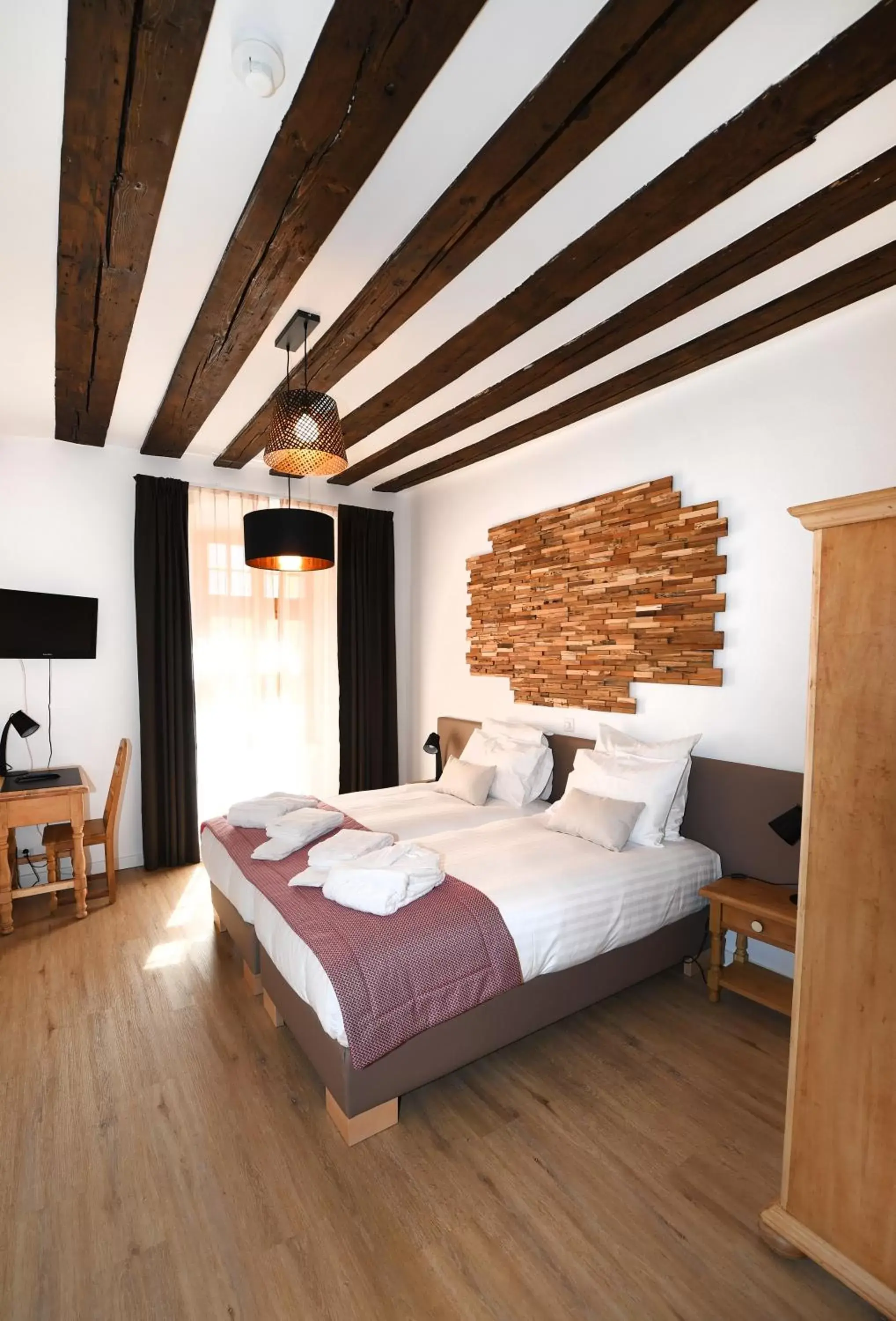 Superior Double Room in Hôtel de Ville d'Ollon Superior Double Room in Hôtel de Ville d'Ollon