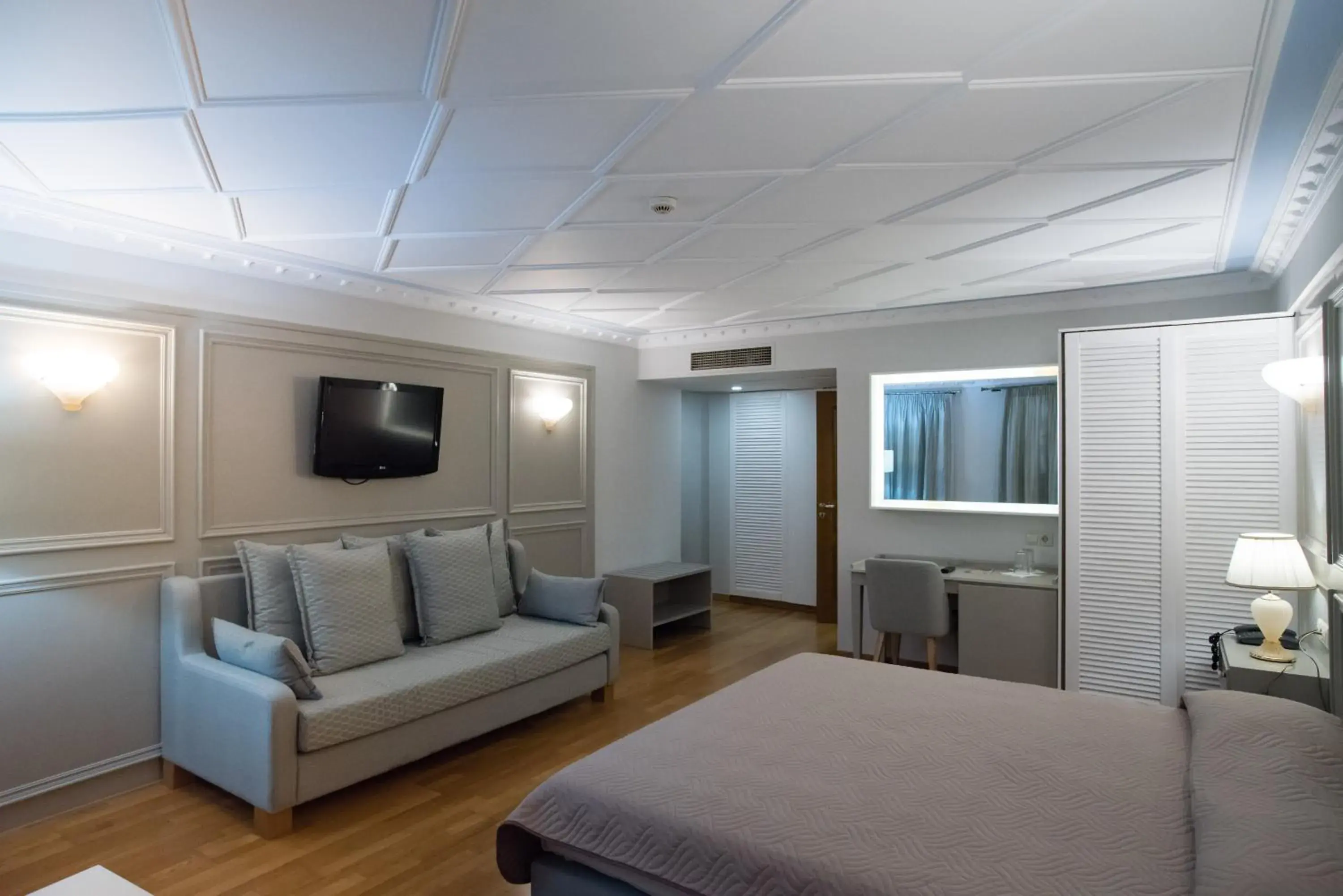 Triple Room in Byzantino Hotel Triple Room in Byzantino Hotel