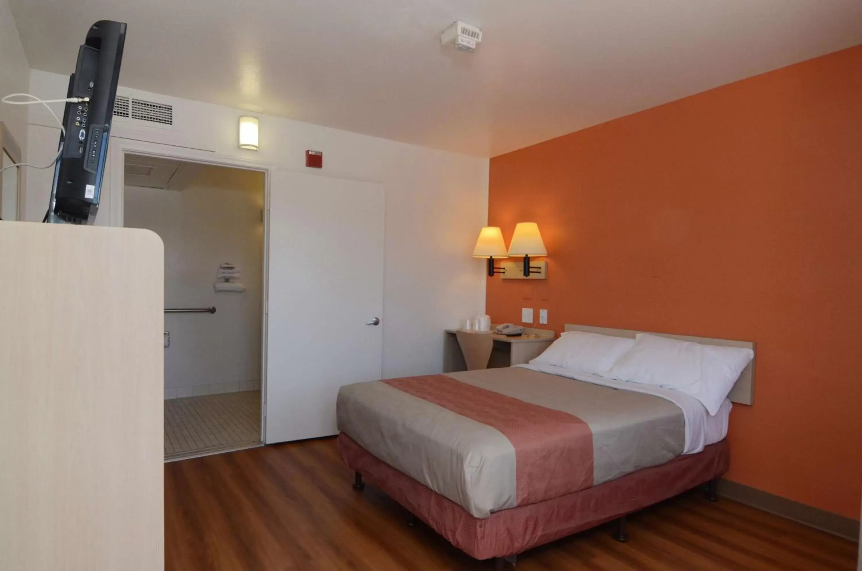 Double Room - Disability Access - Roll In Shower in Motel 6-Indio, CA - Palm Springs Double Room - Disability Access - Roll In Shower in Motel 6-Indio, CA - Palm Springs