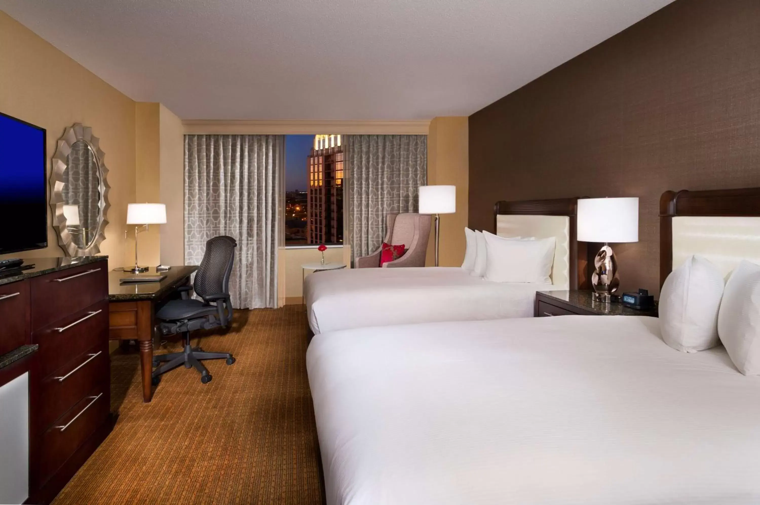 Double Room with Two Double Beds in Hilton Minneapolis Double Room with Two Double Beds in Hilton Minneapolis