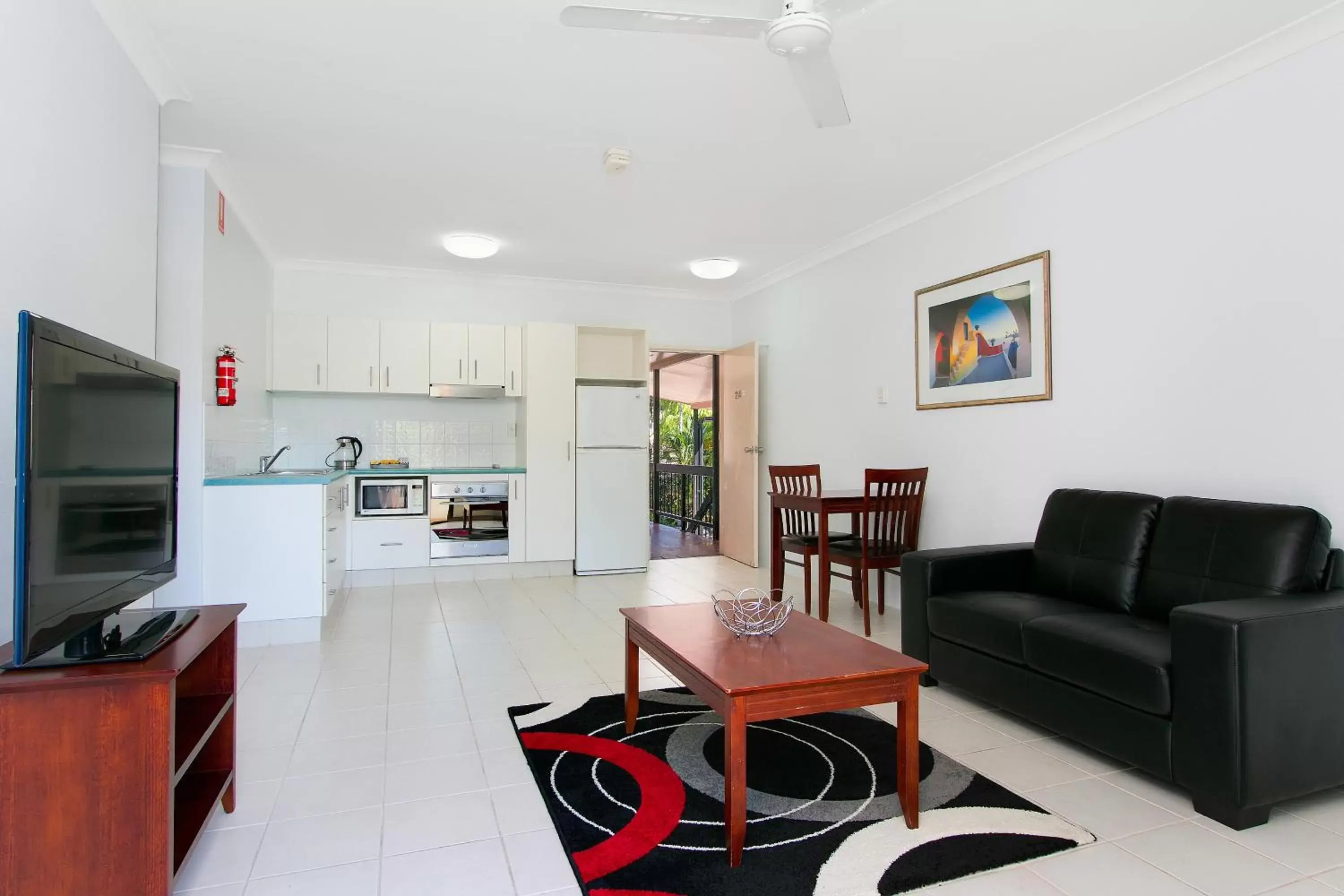 One-Bedroom Apartment in Cairns City Palms One-Bedroom Apartment in Cairns City Palms
