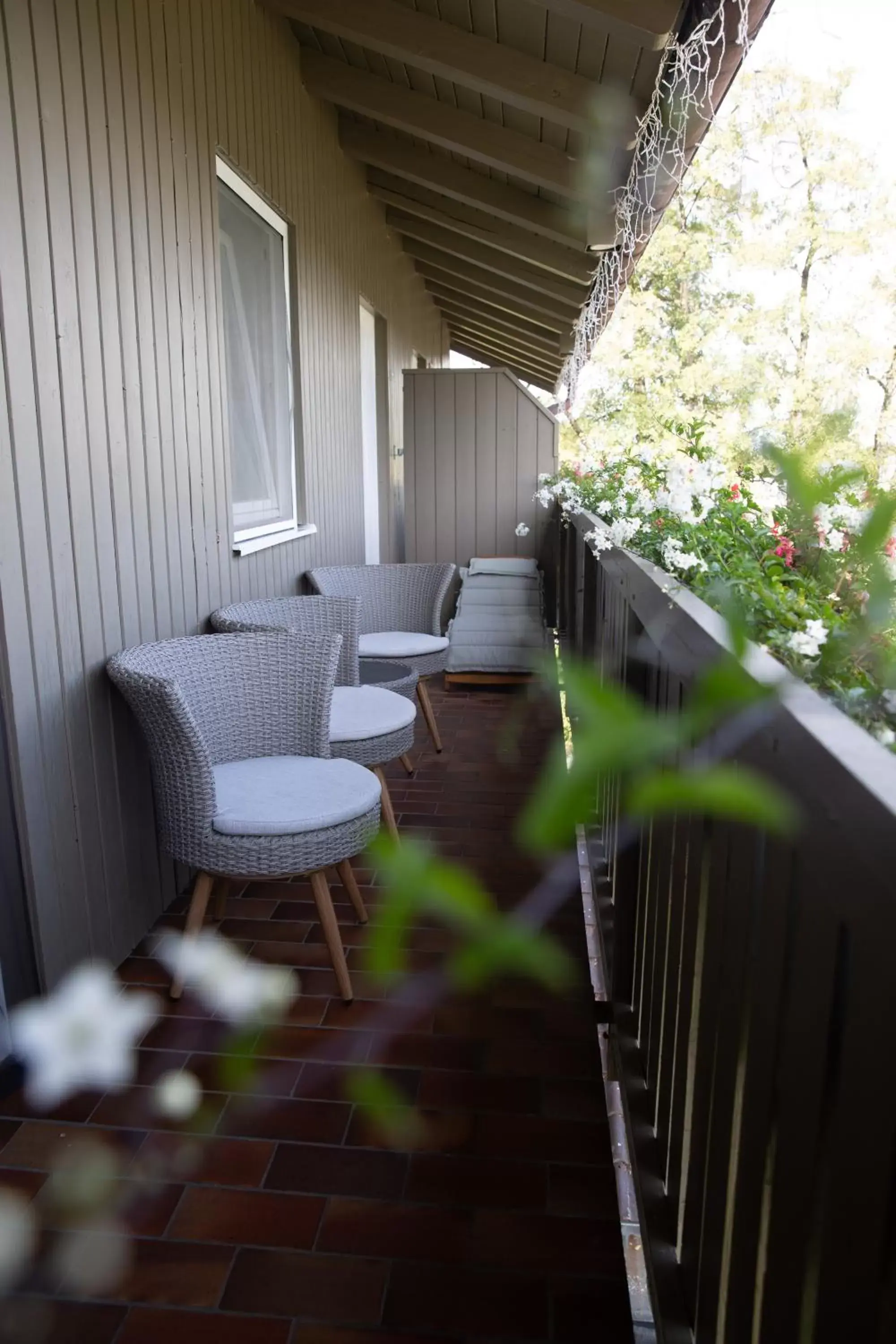 Standard Double Room with Balcony and Lake View in Hotel Schlossblick Chiemsee Standard Double Room with Balcony and Lake View in Hotel Schlossblick Chiemsee