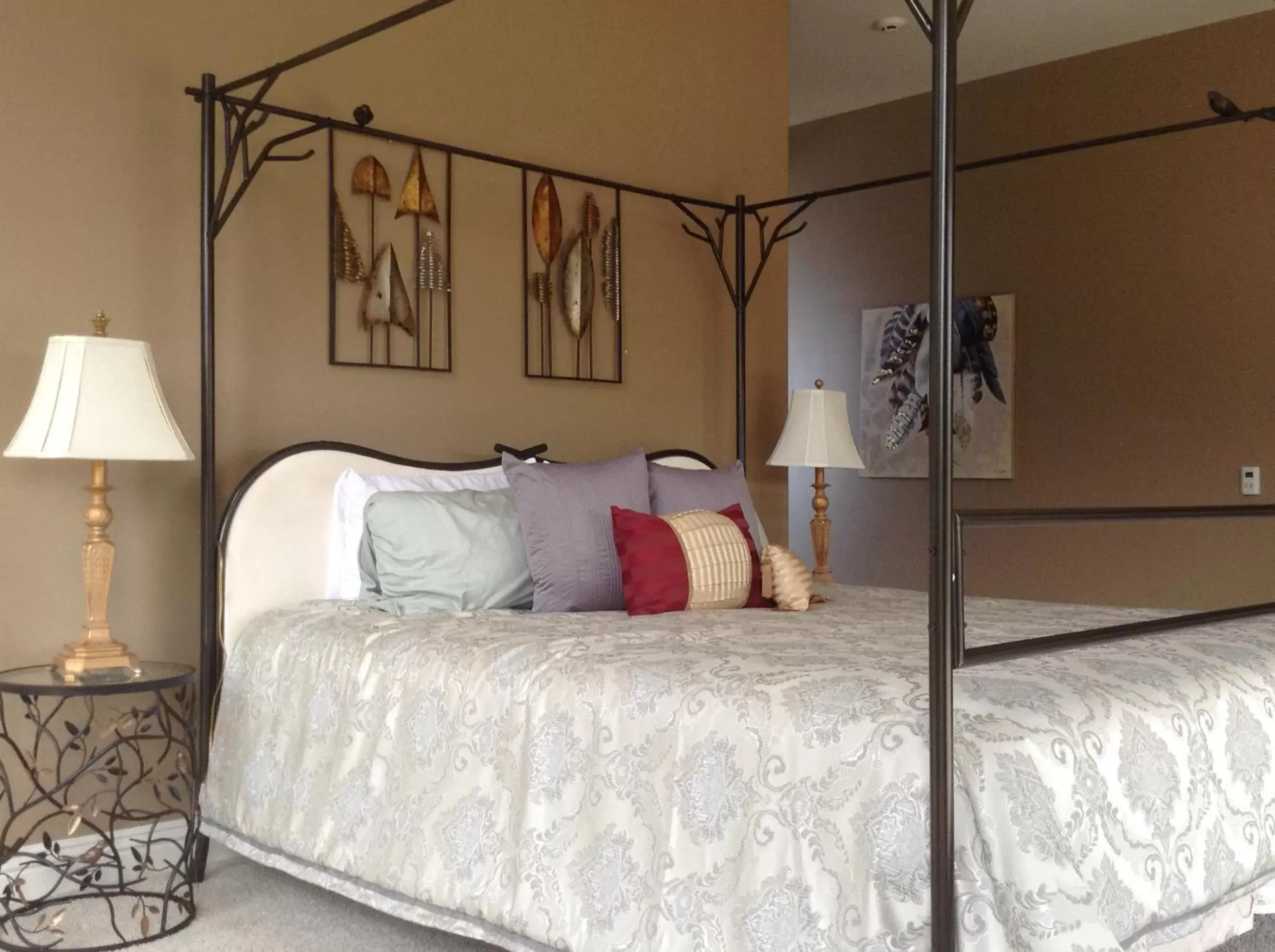 Deluxe Suite in Mill Creek Gardens Deluxe Suite in Mill Creek Gardens