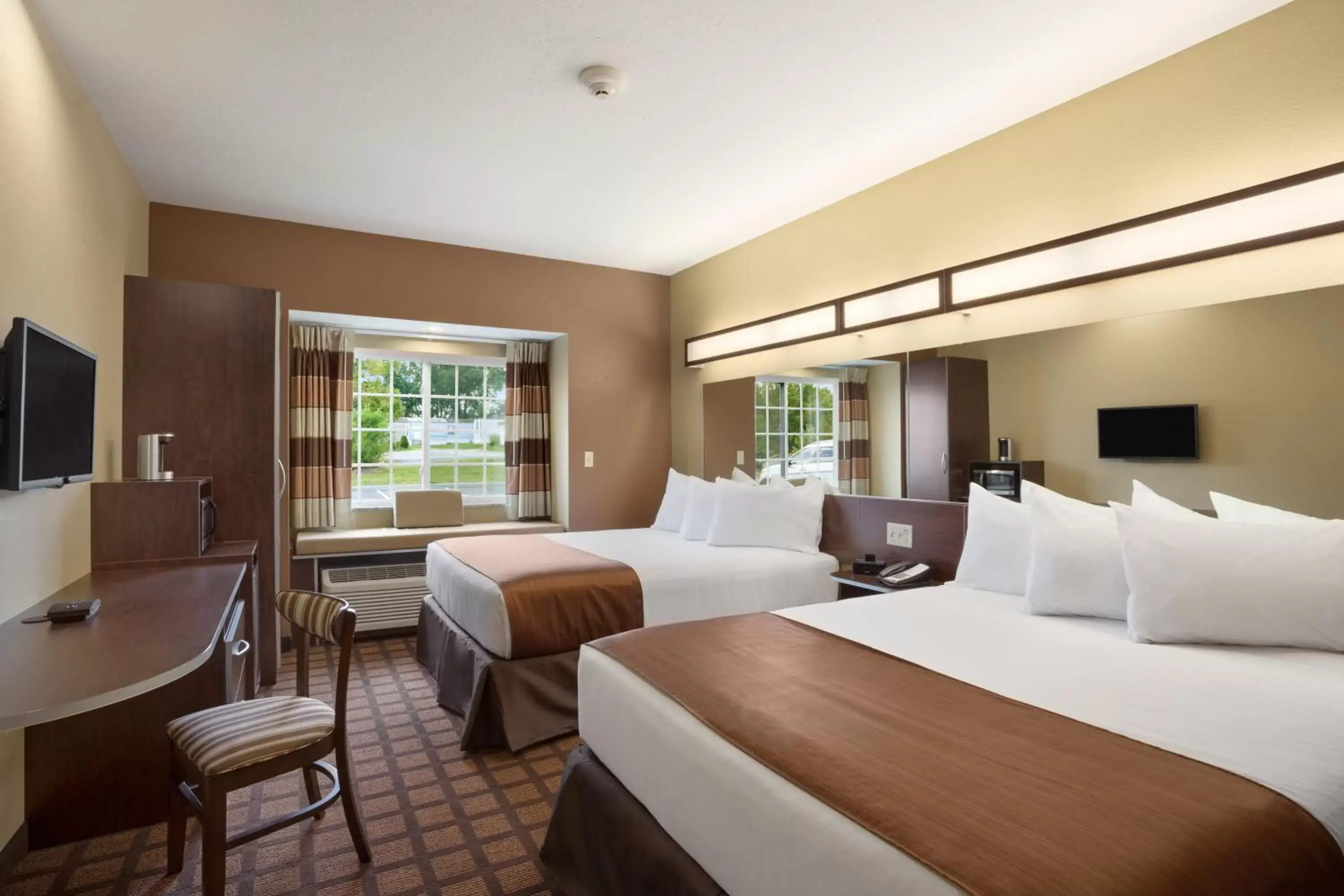 Queen Room with Two Queen Beds - Non-Smoking in Microtel Inn and Suites Carrollton Queen Room with Two Queen Beds - Non-Smoking in Microtel Inn and Suites Carrollton