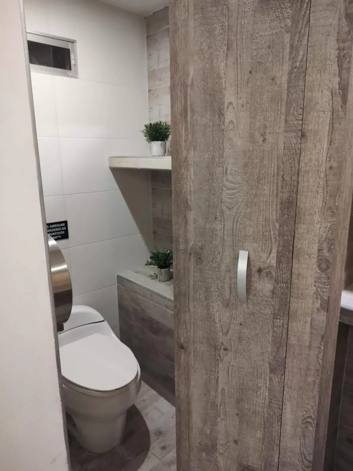 Budget Double Room in Hotel Plaza Norte Cali Budget Double Room in Hotel Plaza Norte Cali