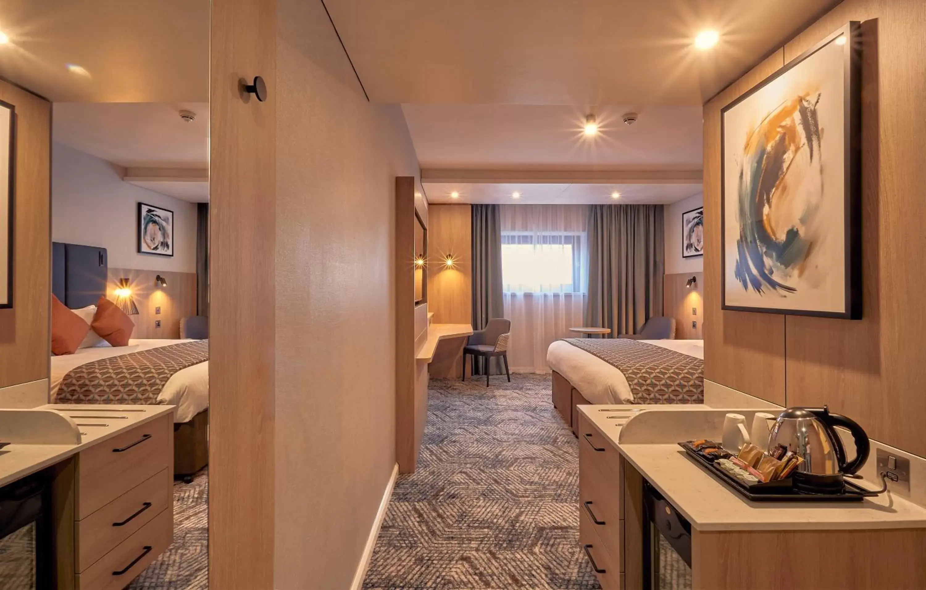 Twin Room - Disability Access in Crowne Plaza Reading East Twin Room - Disability Access in Crowne Plaza Reading East