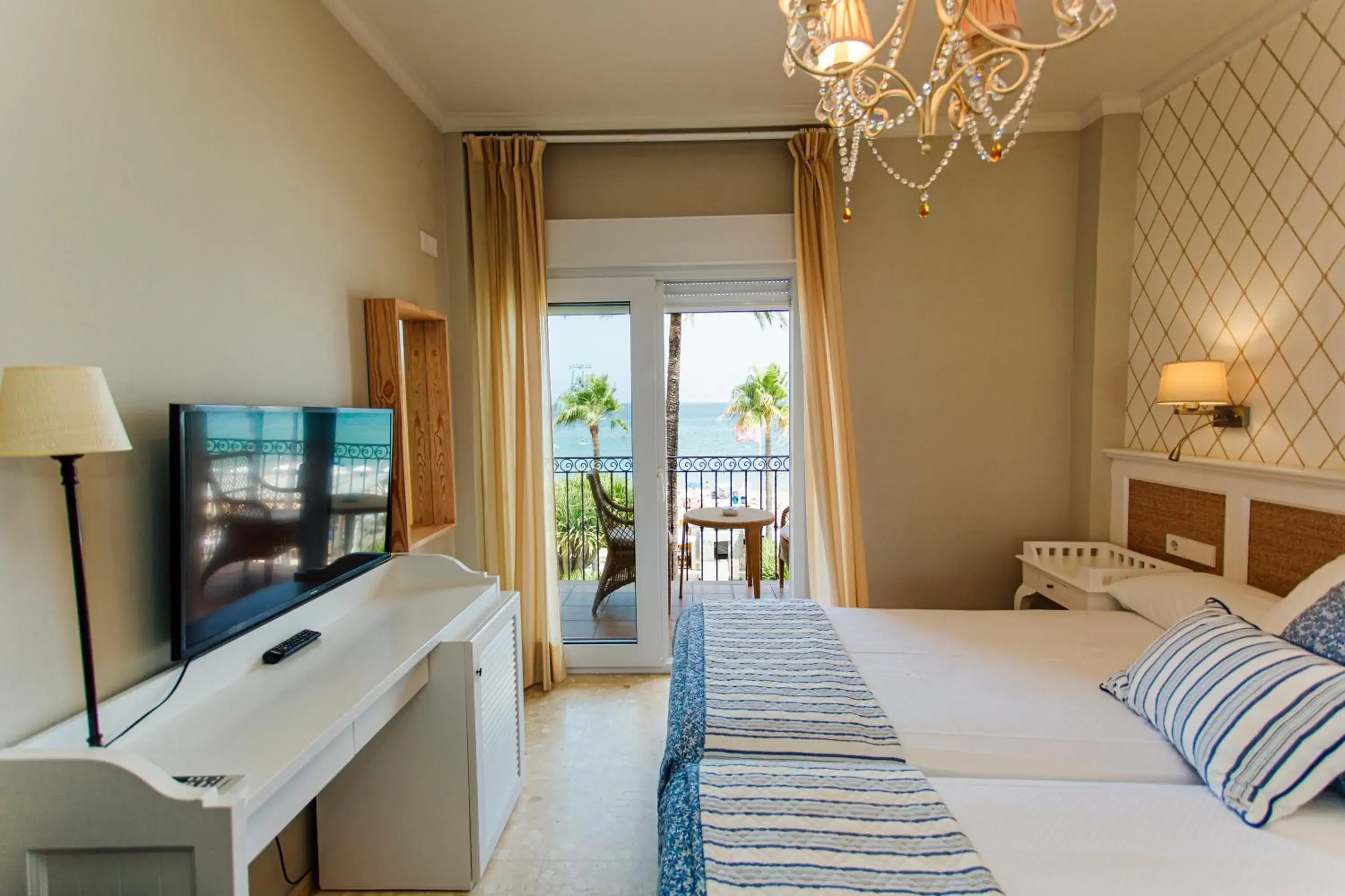 Deluxe Double Room with Sea View in Hotel Los Ángeles Denia Deluxe Double Room with Sea View in Hotel Los Ángeles Denia