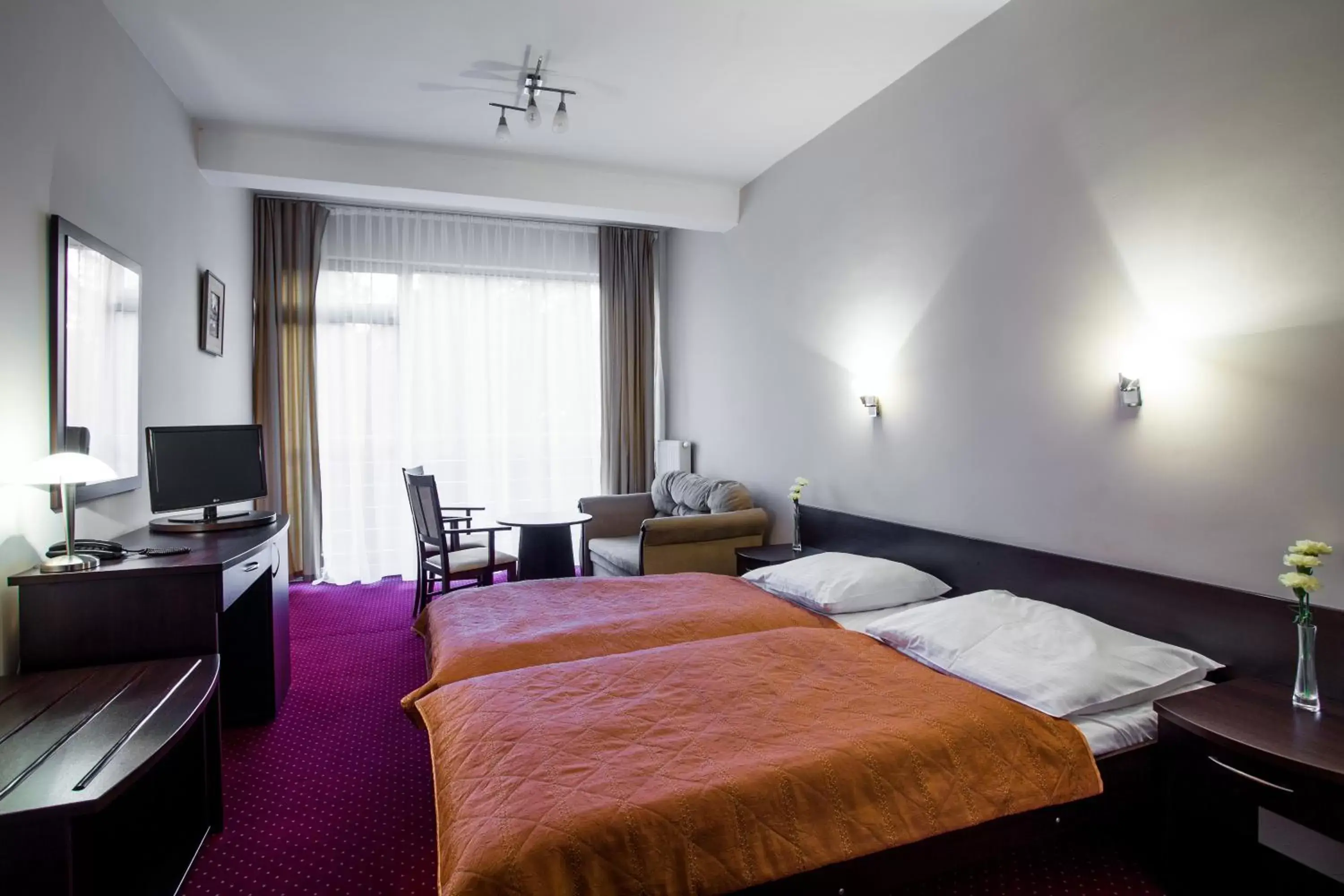 Double or Twin Room with Balcony in Hotel *** NAT Ustroń Double or Twin Room with Balcony in Hotel *** NAT Ustroń
