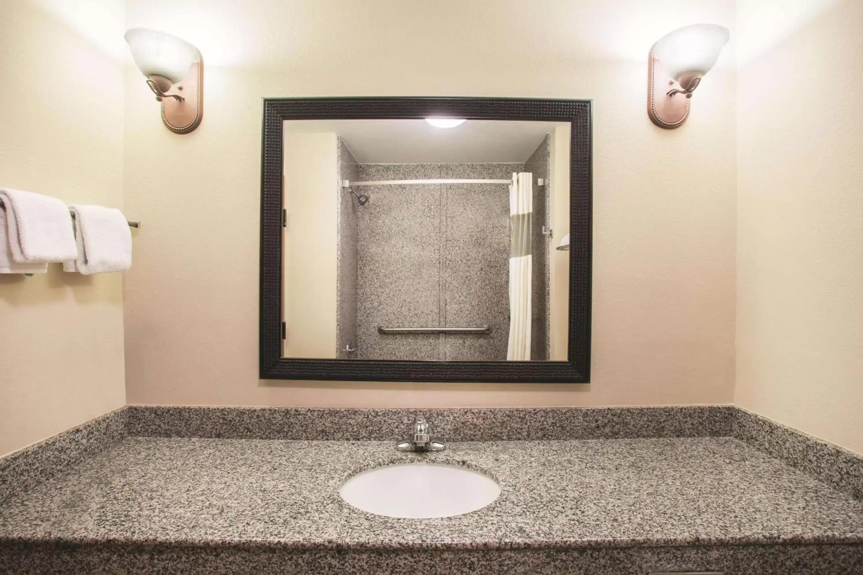 King Room in La Quinta by Wyndham Kingsland/Kings Bay Naval B King Room in La Quinta by Wyndham Kingsland/Kings Bay Naval B