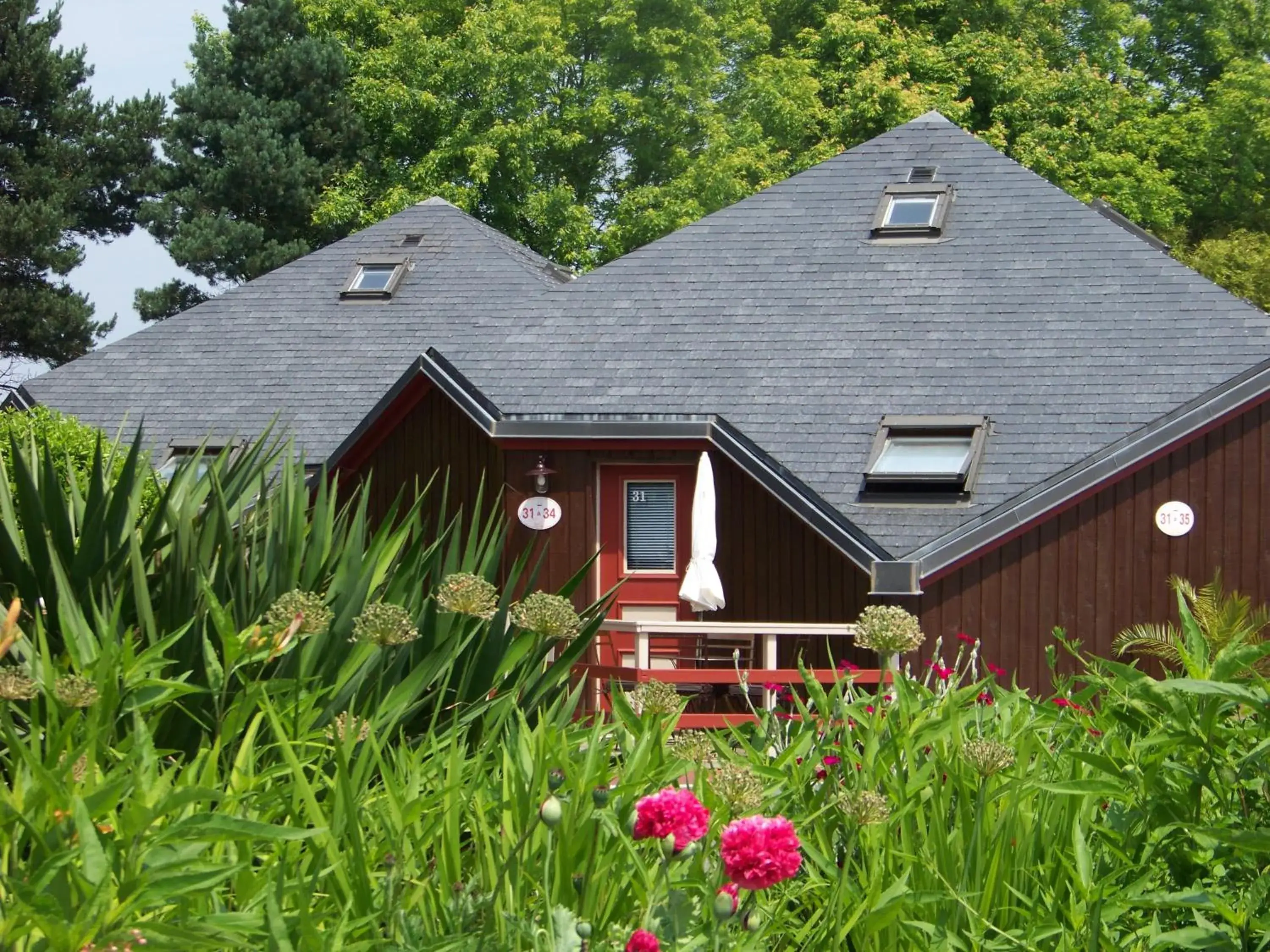 Confort Double Room with Bath in Hotel Nuit Et Jour - La Maison de Lucile Confort Double Room with Bath in Hotel Nuit Et Jour - La Maison de Lucile
