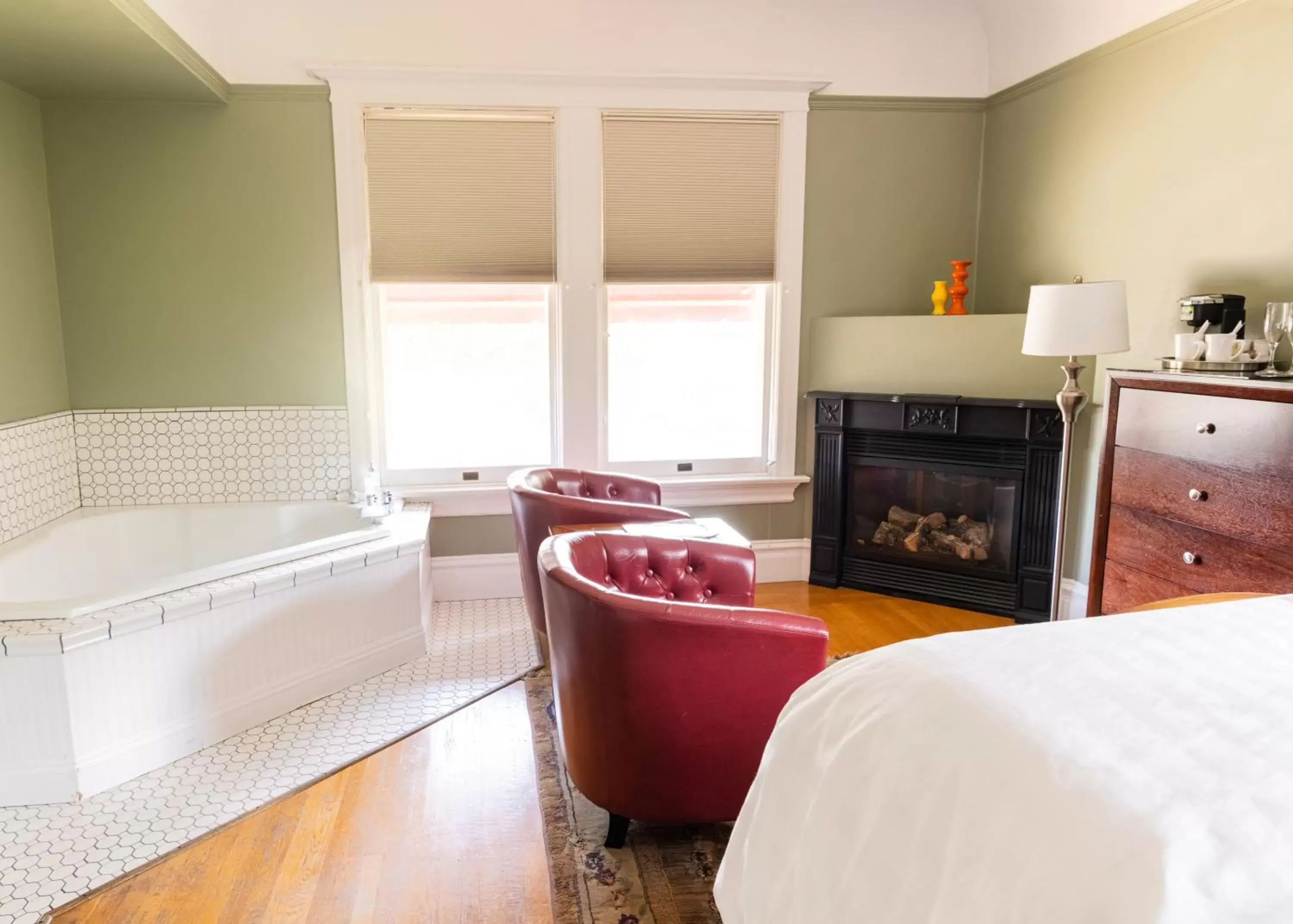 Queen Room in The Inn on First Queen Room in The Inn on First