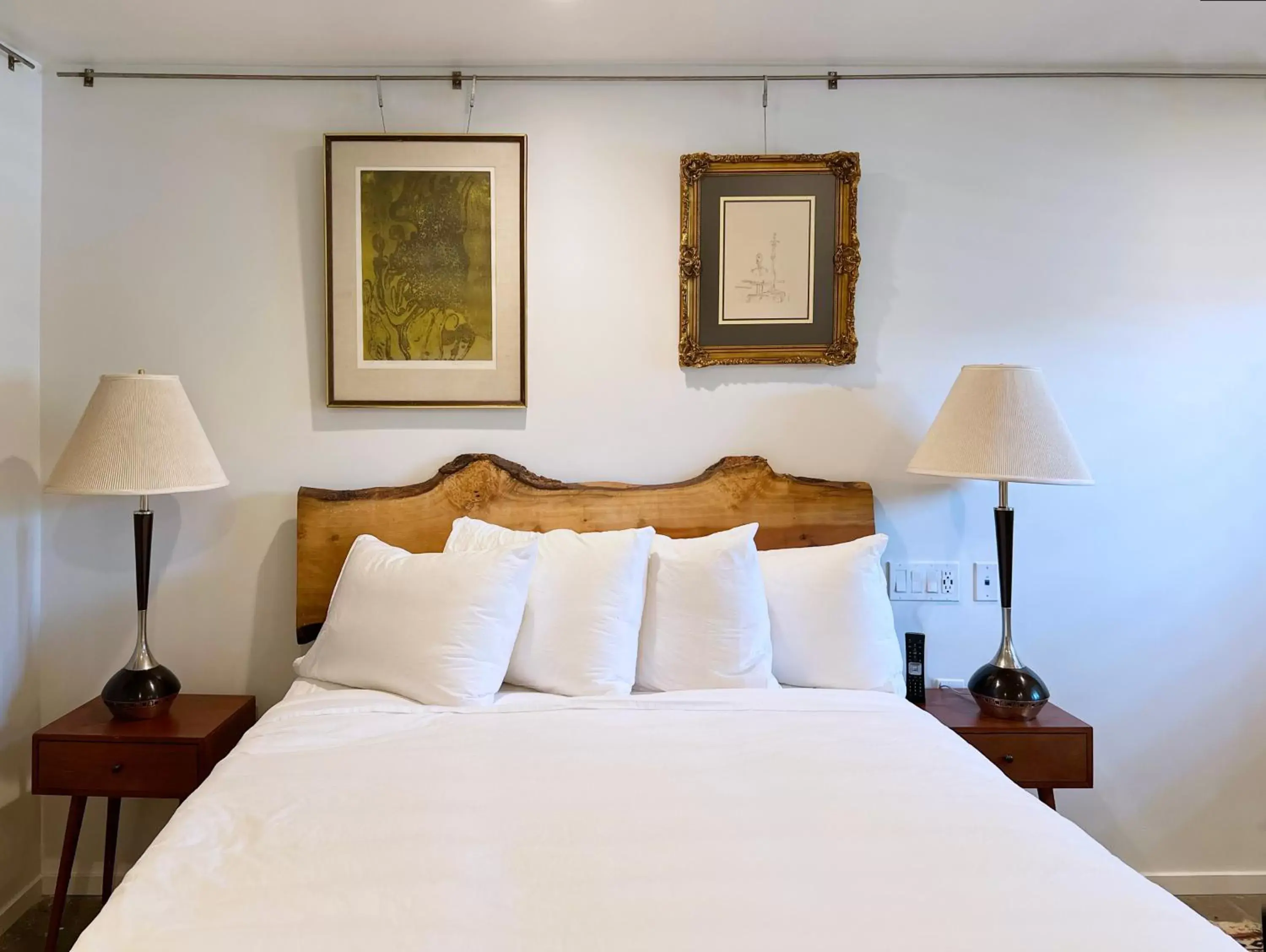 Standard Queen Room in The Astro Standard Queen Room in The Astro