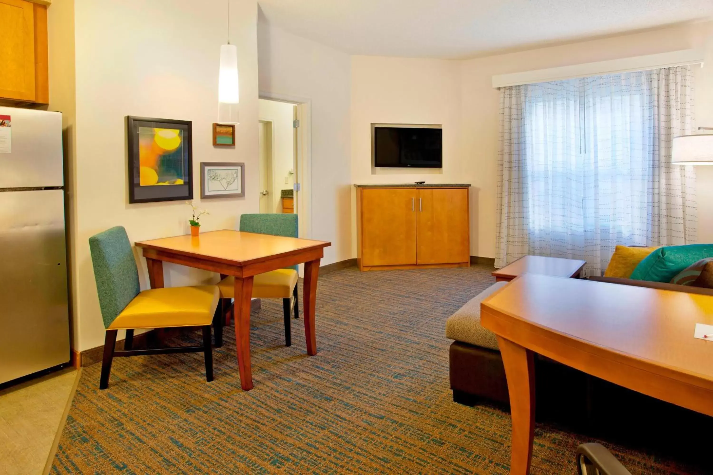 One-Bedroom King Suite with Sofa Bed and Adapted Tub - Mobility Accessible in Residence Inn Bridgewater Branchburg One-Bedroom King Suite with Sofa Bed and Adapted Tub - Mobility Accessible in Residence Inn Bridgewater Branchburg