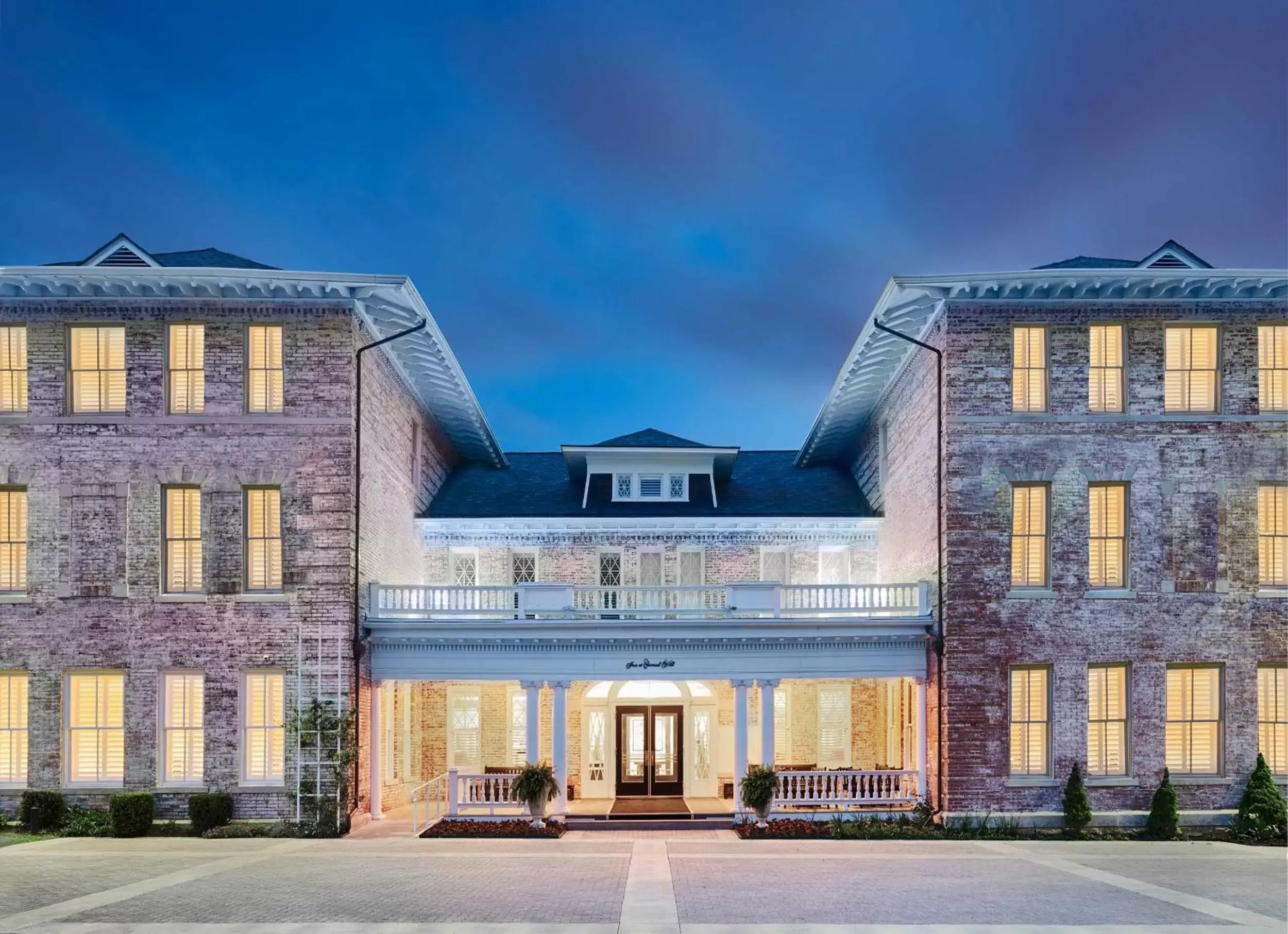 Inn at Carnall Hall Inn at Carnall Hall