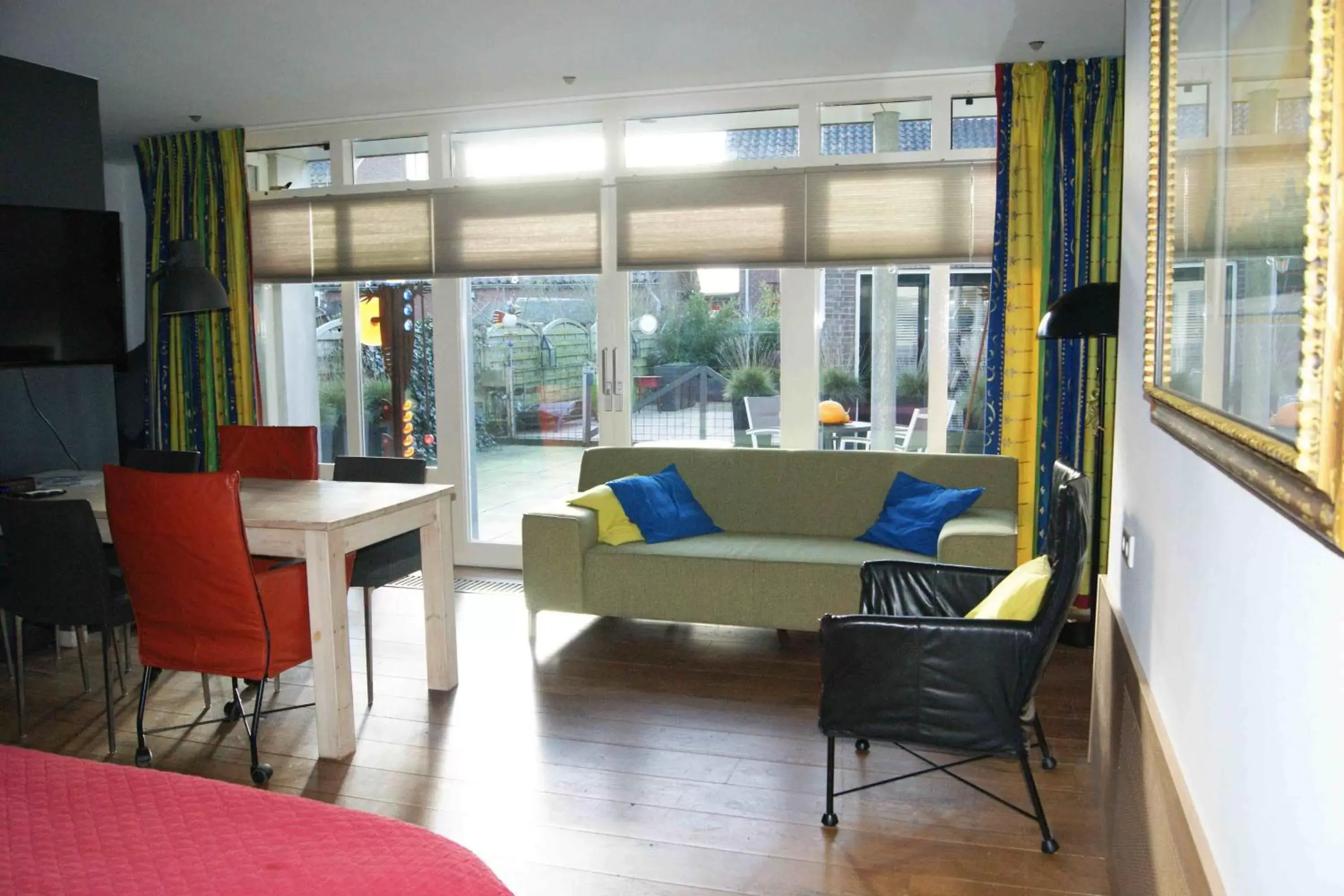 Large Family Room in Bed&Breakfast Maasland Large Family Room in Bed&Breakfast Maasland