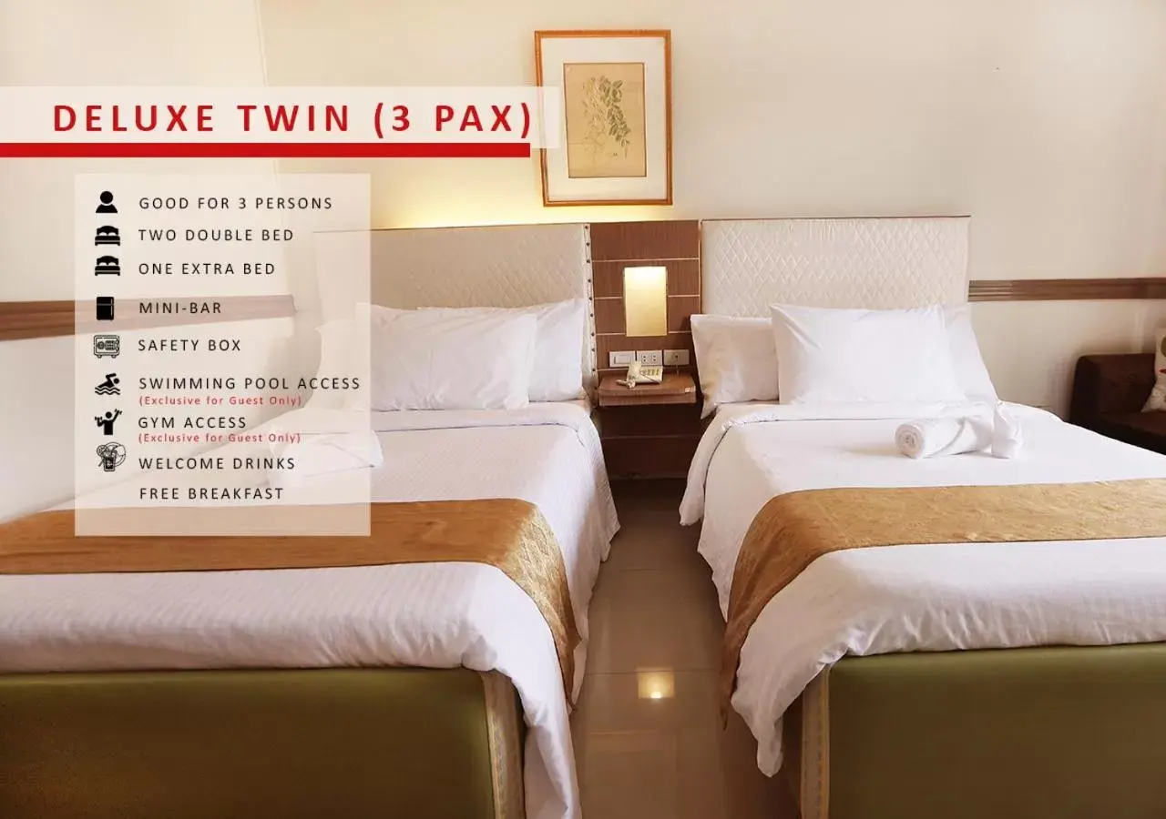 Deluxe Triple Room in Aerostop Hotel and Restaurant Deluxe Triple Room in Aerostop Hotel and Restaurant