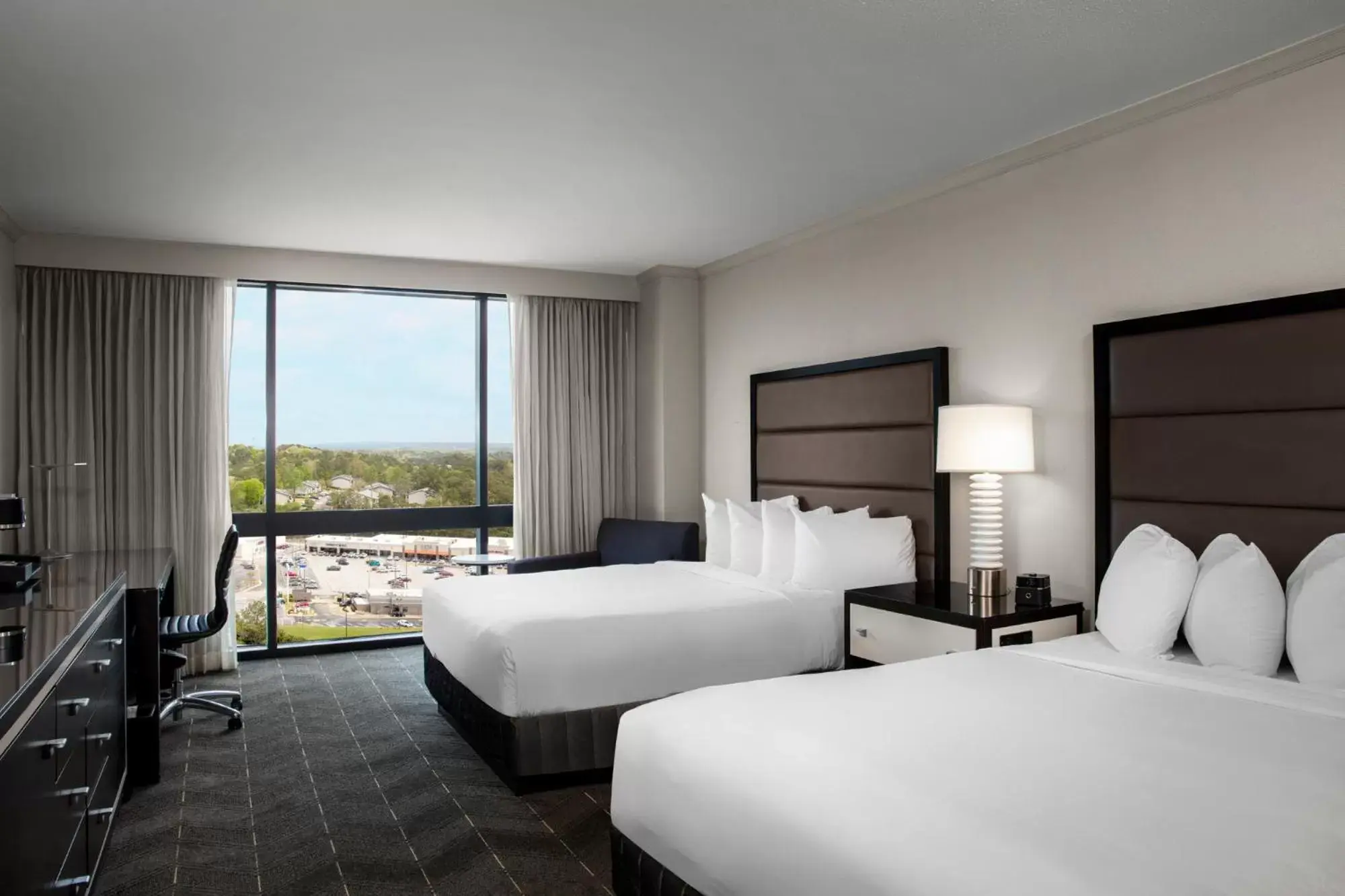 Queen Room with Two Queen Beds and Accessible Tub - Disability Access in Hyatt Regency Birmingham - The Wynfrey Hotel Queen Room with Two Queen Beds and Accessible Tub - Disability Access in Hyatt Regency Birmingham - The Wynfrey Hotel