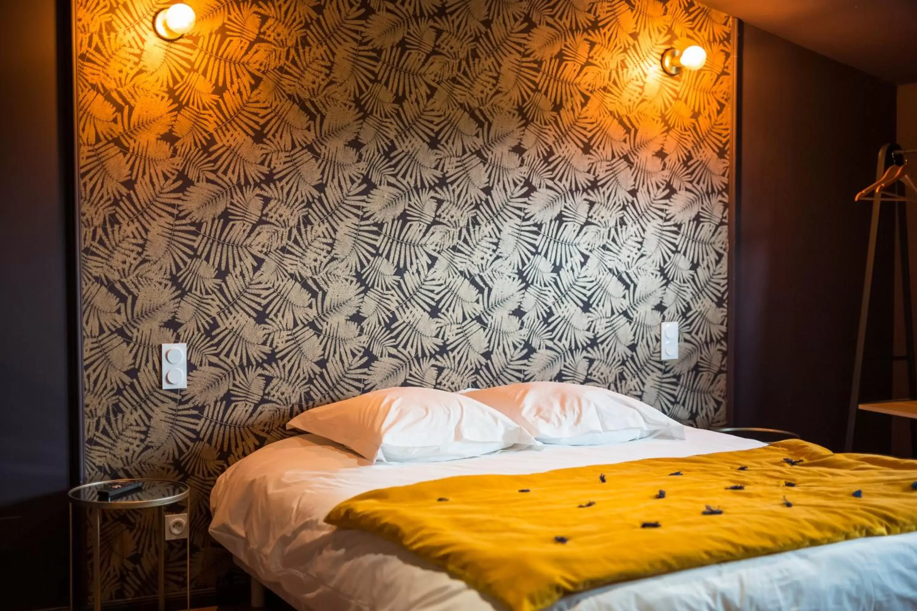 Double or Twin Room with Garden View in Chambres d'hôtes - Domaine de Cristia Double or Twin Room with Garden View in Chambres d'hôtes - Domaine de Cristia