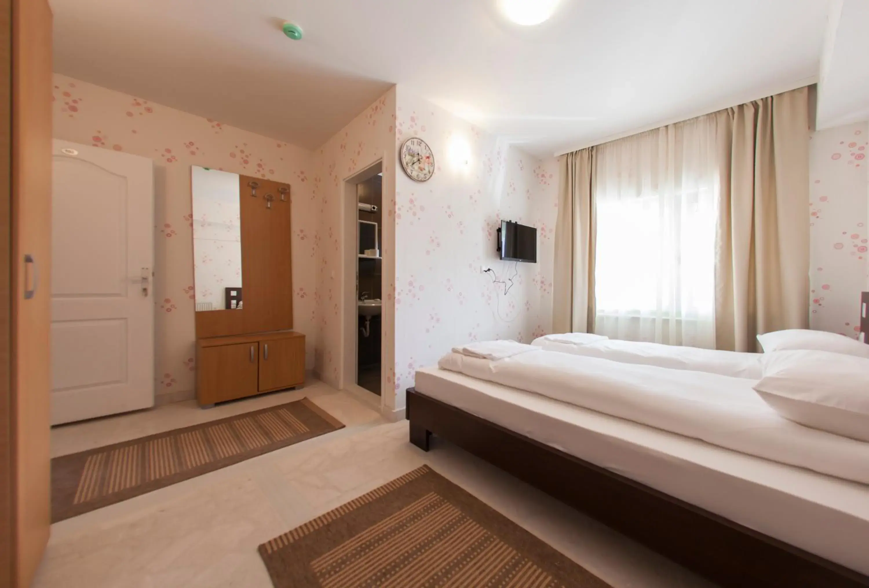 Standard Double Room in Hotel Hayat Hills Standard Double Room in Hotel Hayat Hills