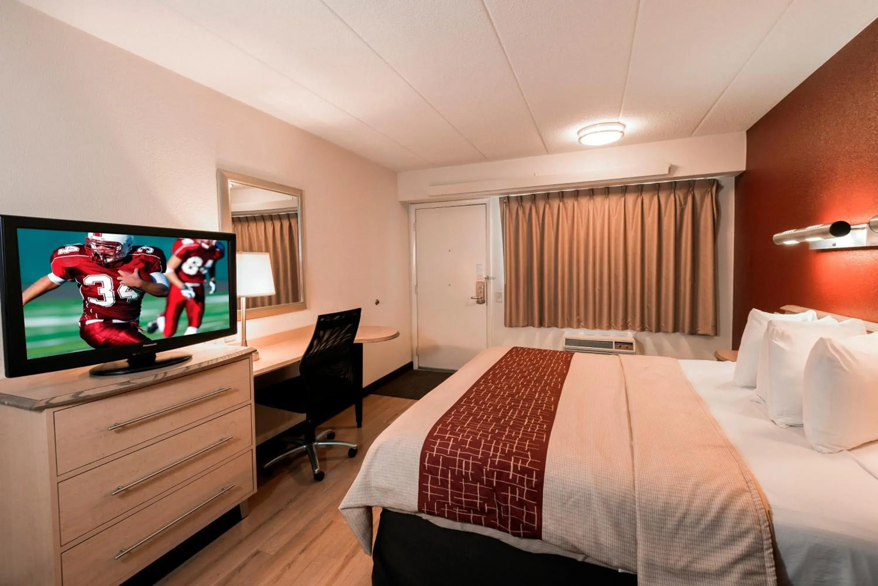 Standard Room with One Double Bed Smoke Free in Red Roof Inn Tucson South - Airport Standard Room with One Double Bed Smoke Free in Red Roof Inn Tucson South - Airport