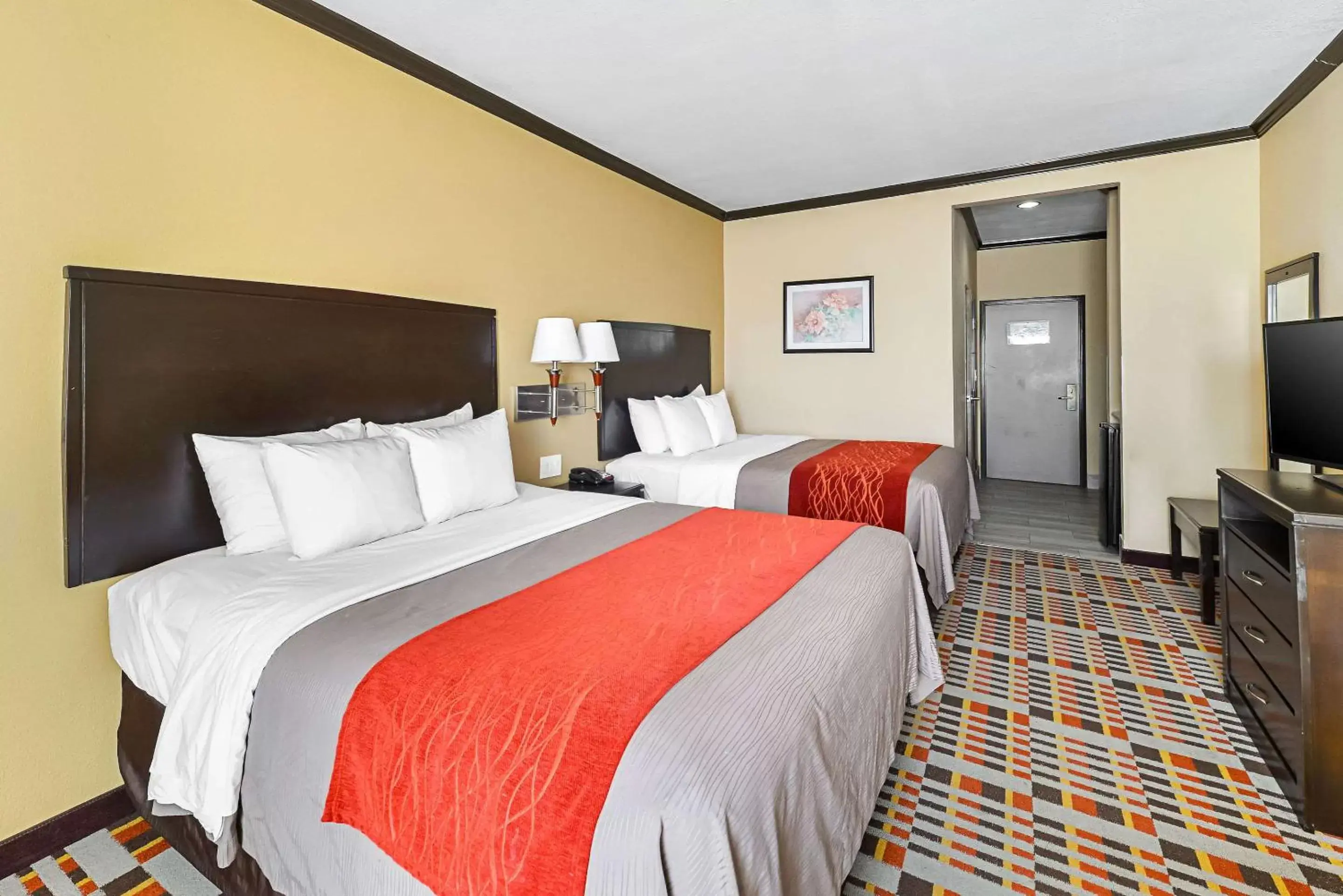 Standard Queen Room with Two Queen Beds in Quality Inn & Suites Lubbock South Standard Queen Room with Two Queen Beds in Quality Inn & Suites Lubbock South