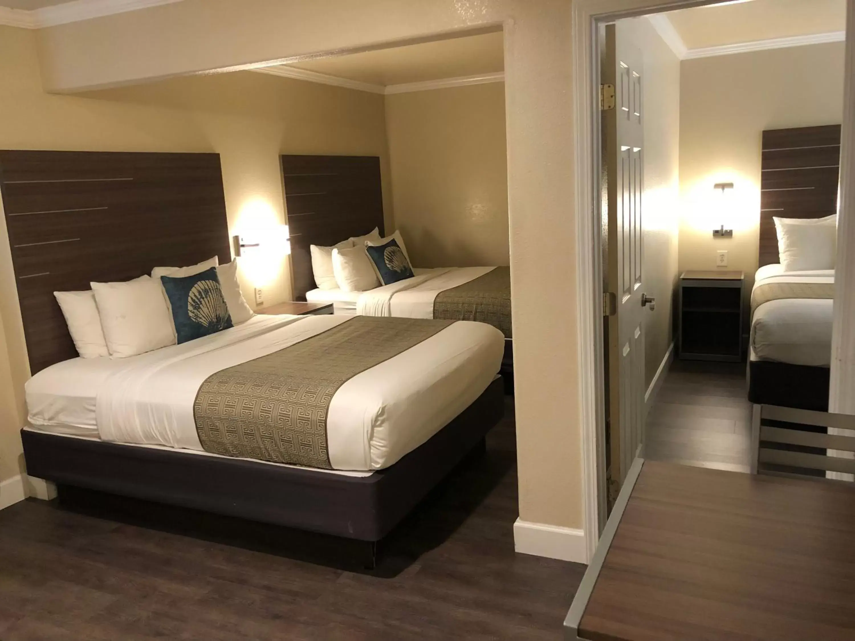 One-Bedroom Suite in El Castell Motel One-Bedroom Suite in El Castell Motel