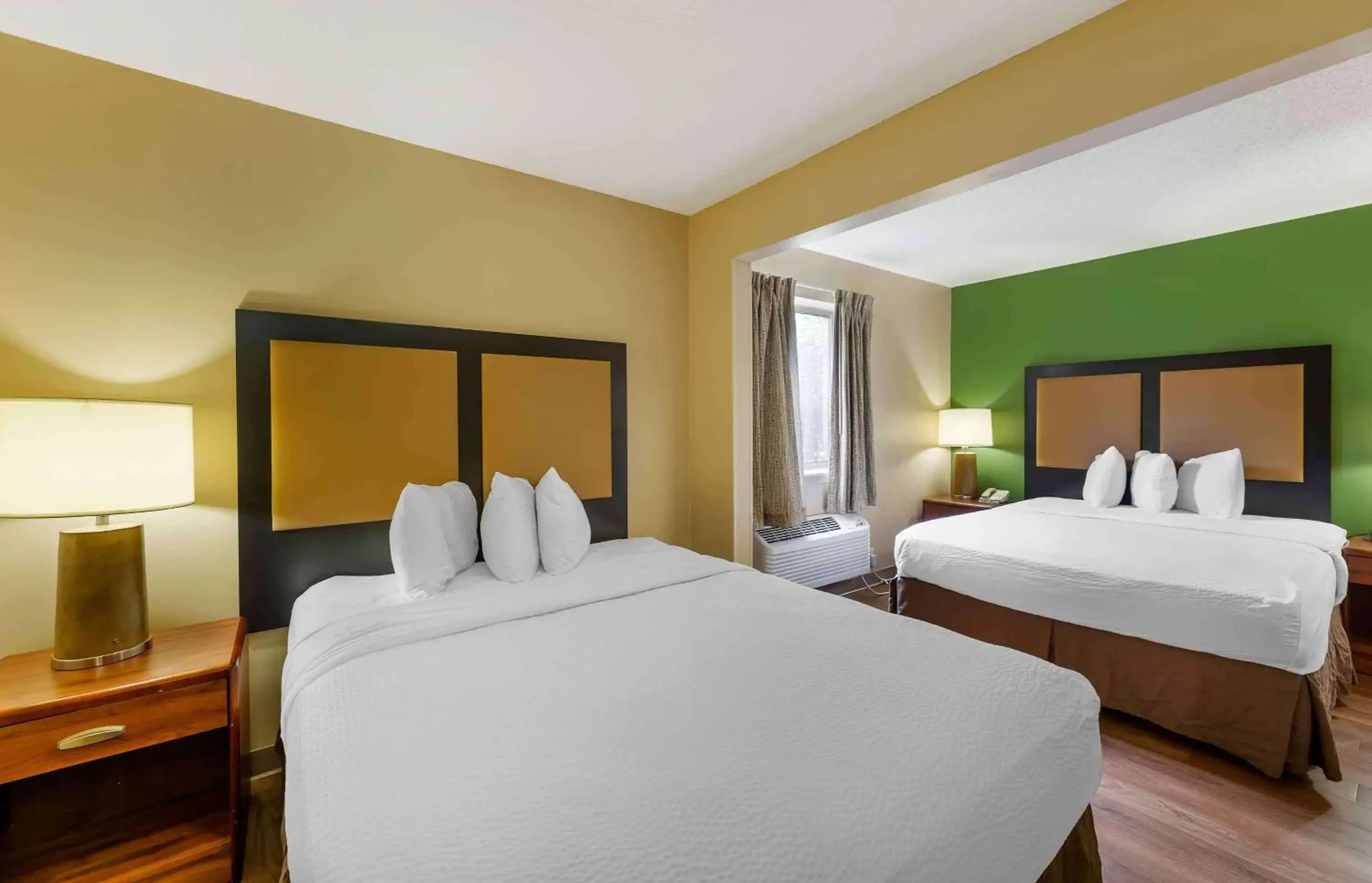 Studio with Two Queen Beds - Non-Smoking in Extended Stay America Suites - Cleveland - Great Northern Mall Studio with Two Queen Beds - Non-Smoking in Extended Stay America Suites - Cleveland - Great Northern Mall