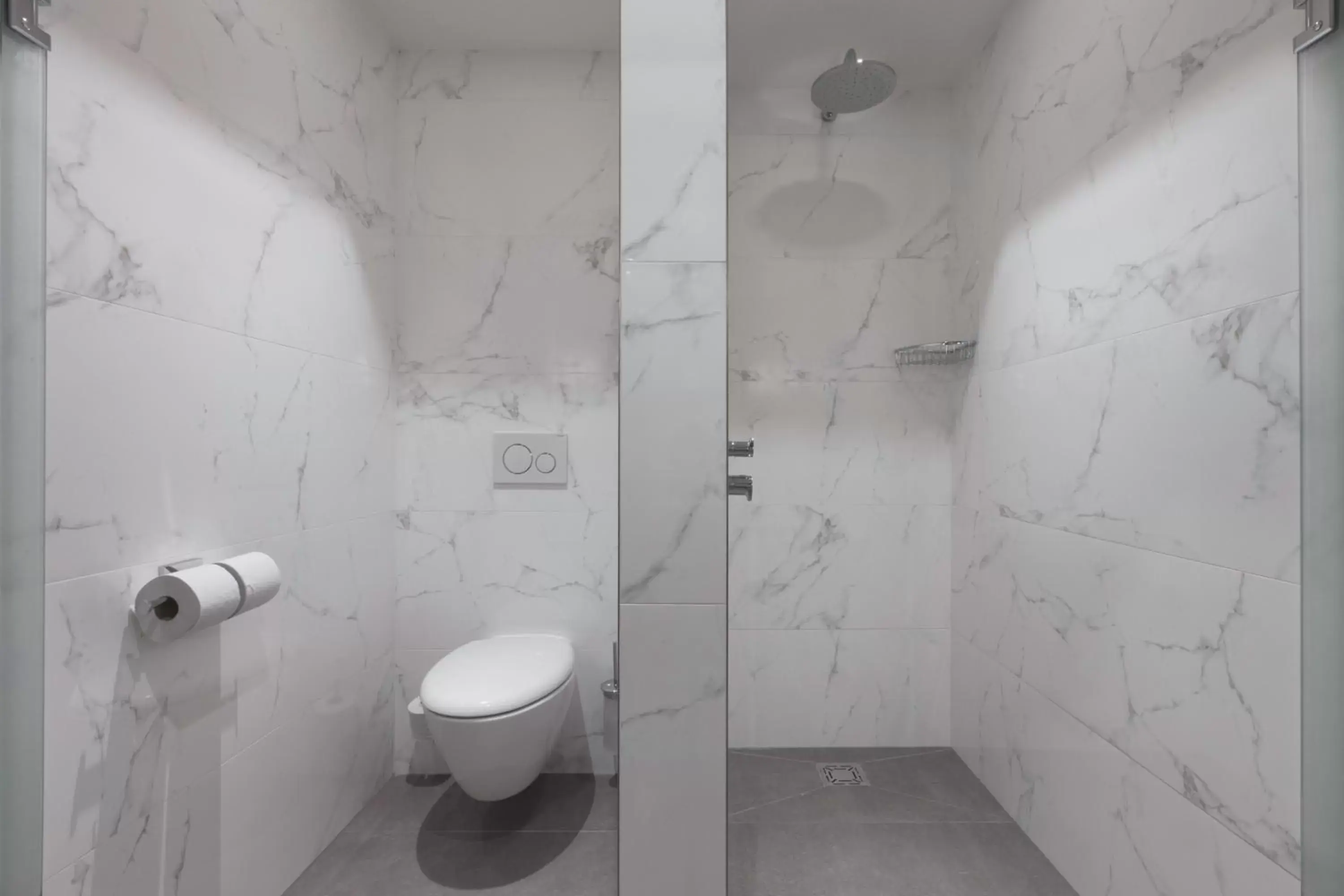 Superior King Room - single occupancy in Grand Hotel Valies Superior King Room - single occupancy in Grand Hotel Valies