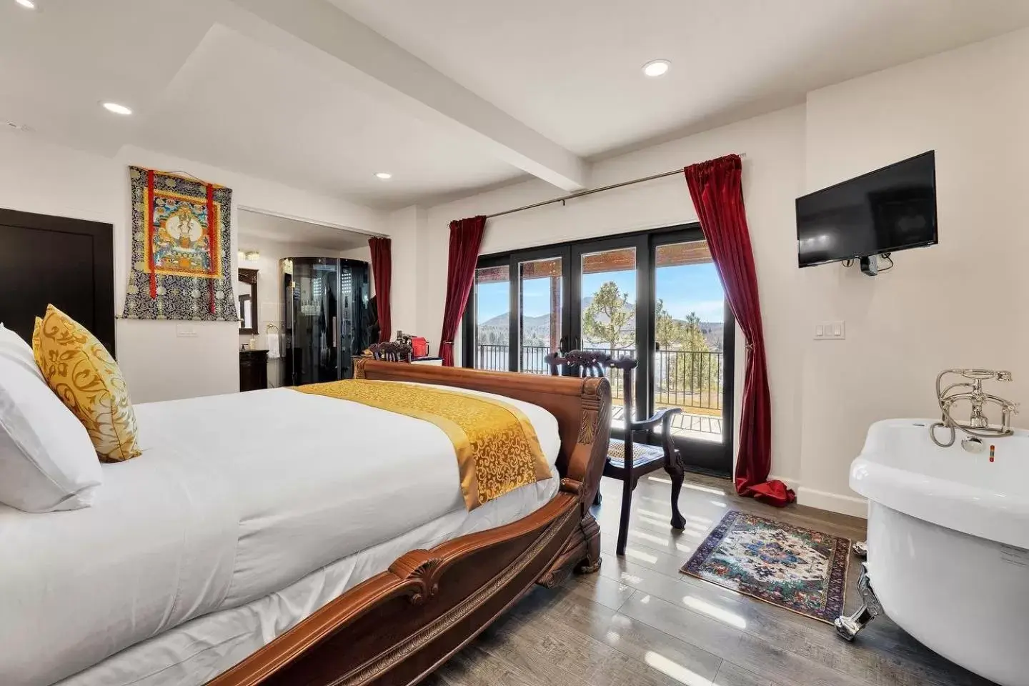 King Suite with Spa Bath in Quiet Mind Mountain Lodge, Retreat & Spa King Suite with Spa Bath in Quiet Mind Mountain Lodge, Retreat & Spa