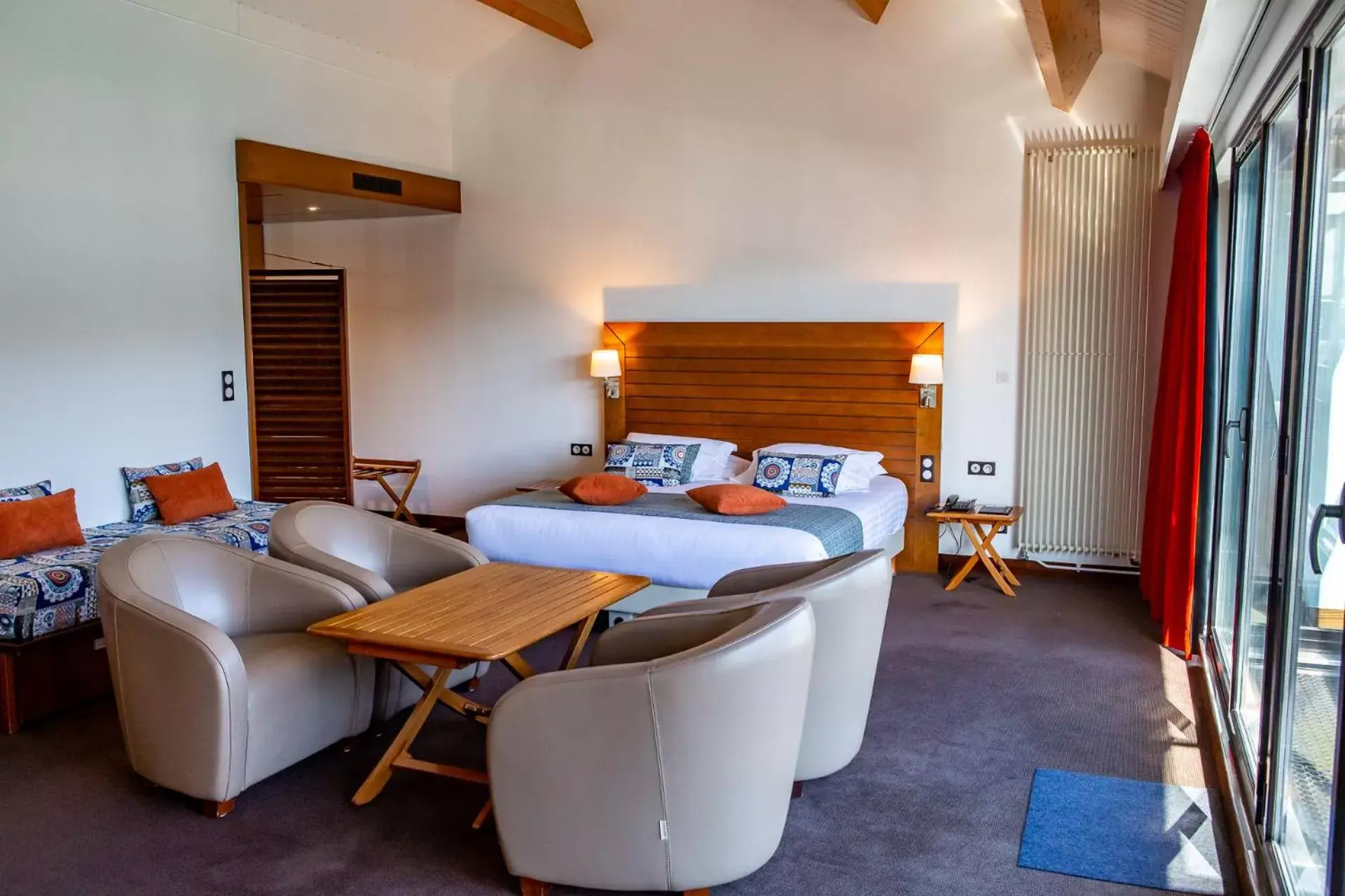 Deluxe Suite (4 People) with Sea View in Hotel Le Grand Pavois Deluxe Suite (4 People) with Sea View in Hotel Le Grand Pavois