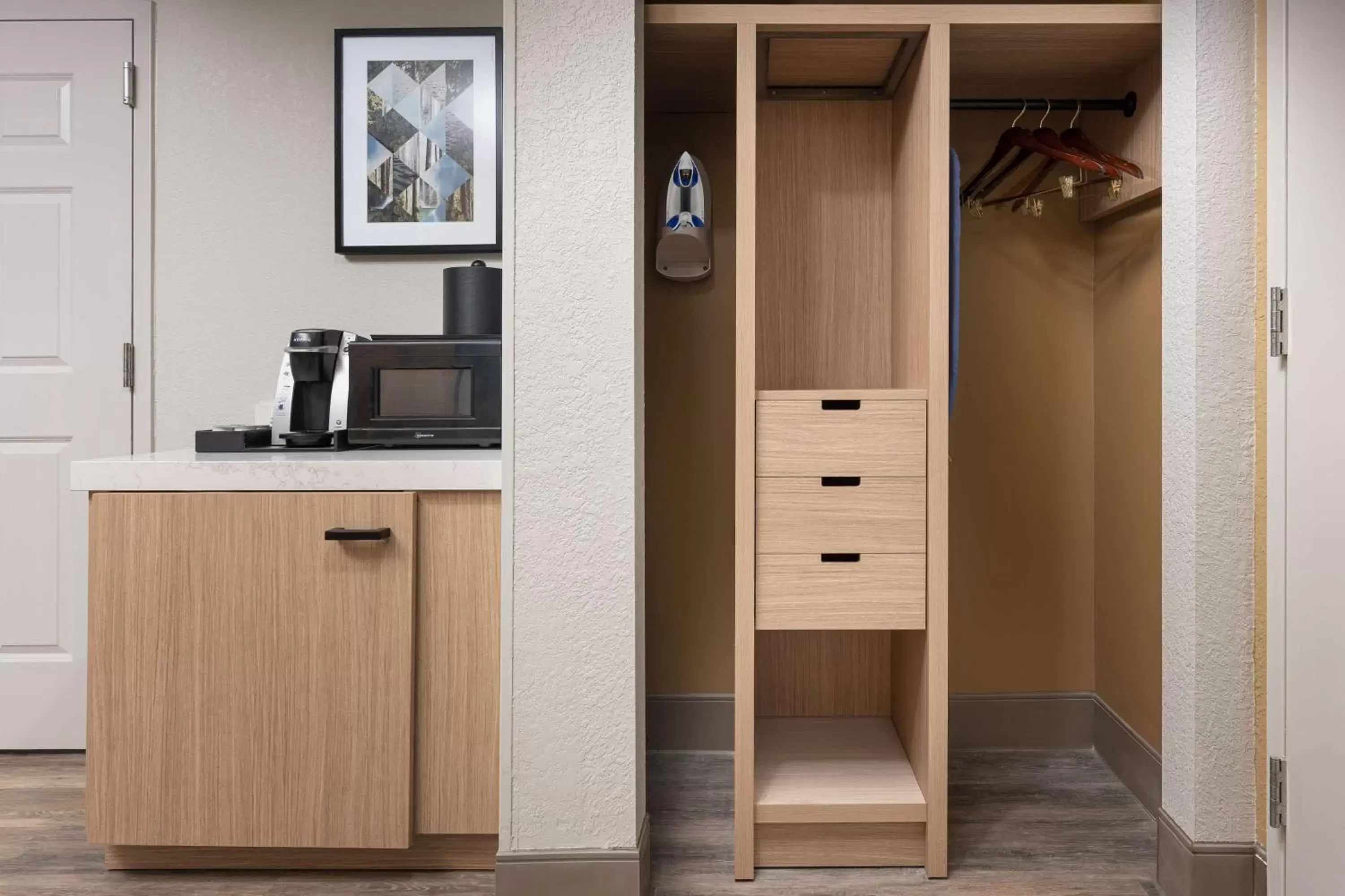 King Room with Balcony - Non-Smoking in Hilton Garden Inn Chattanooga Downtown King Room with Balcony - Non-Smoking in Hilton Garden Inn Chattanooga Downtown