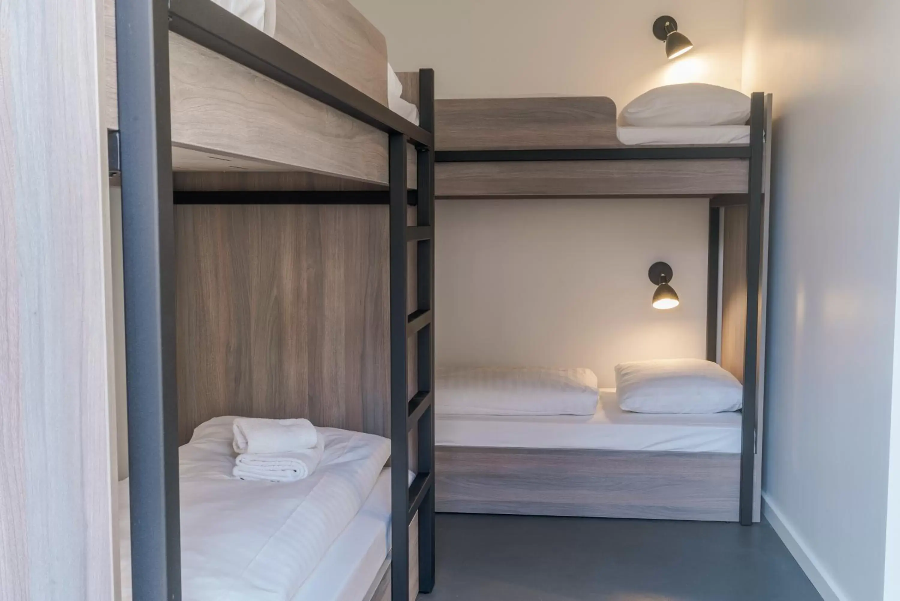 6-Bed Mixed Dormitory Room in Copenhagen Go Hotel 6-Bed Mixed Dormitory Room in Copenhagen Go Hotel