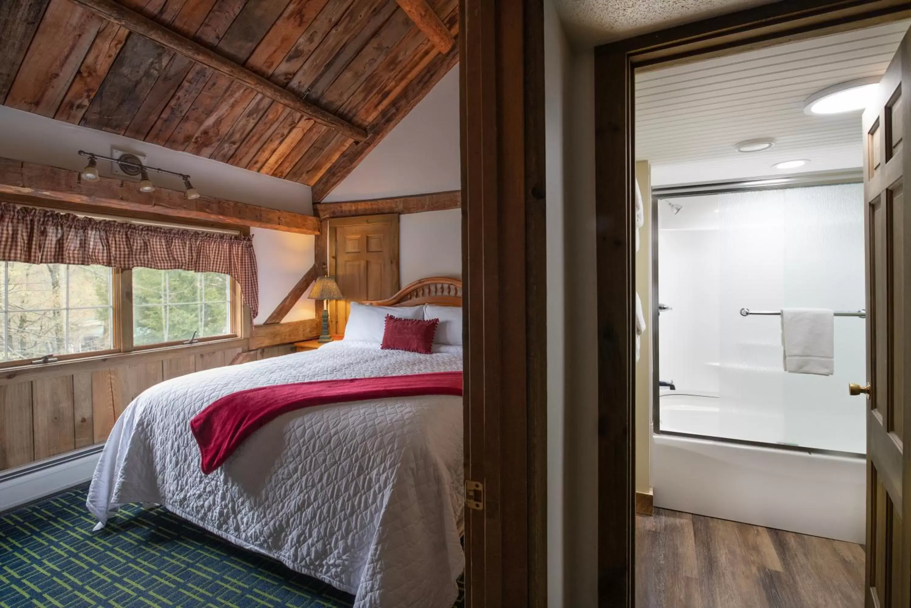 Barn Suite in Christmas Farm Inn and Spa Barn Suite in Christmas Farm Inn and Spa