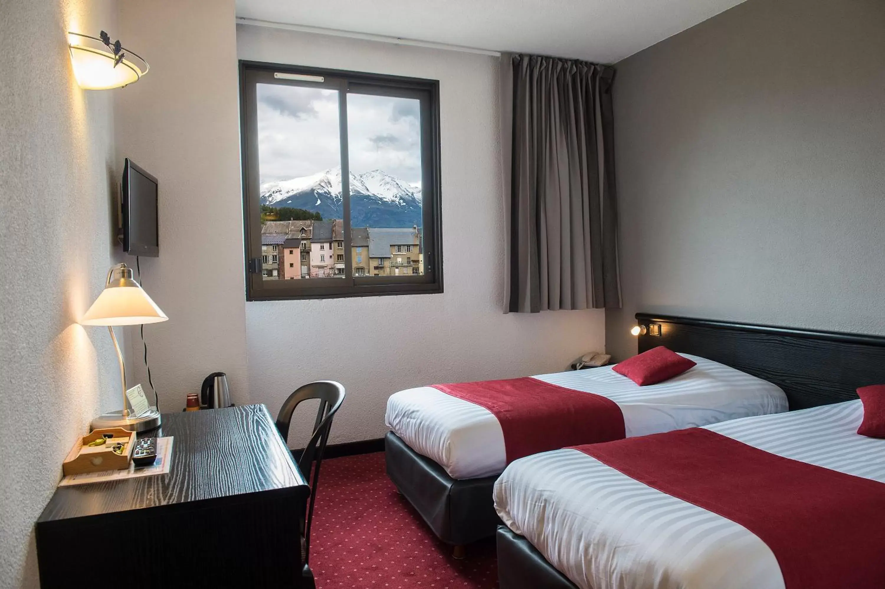 Standard Twin Room in Logis Murtel Standard Twin Room in Logis Murtel