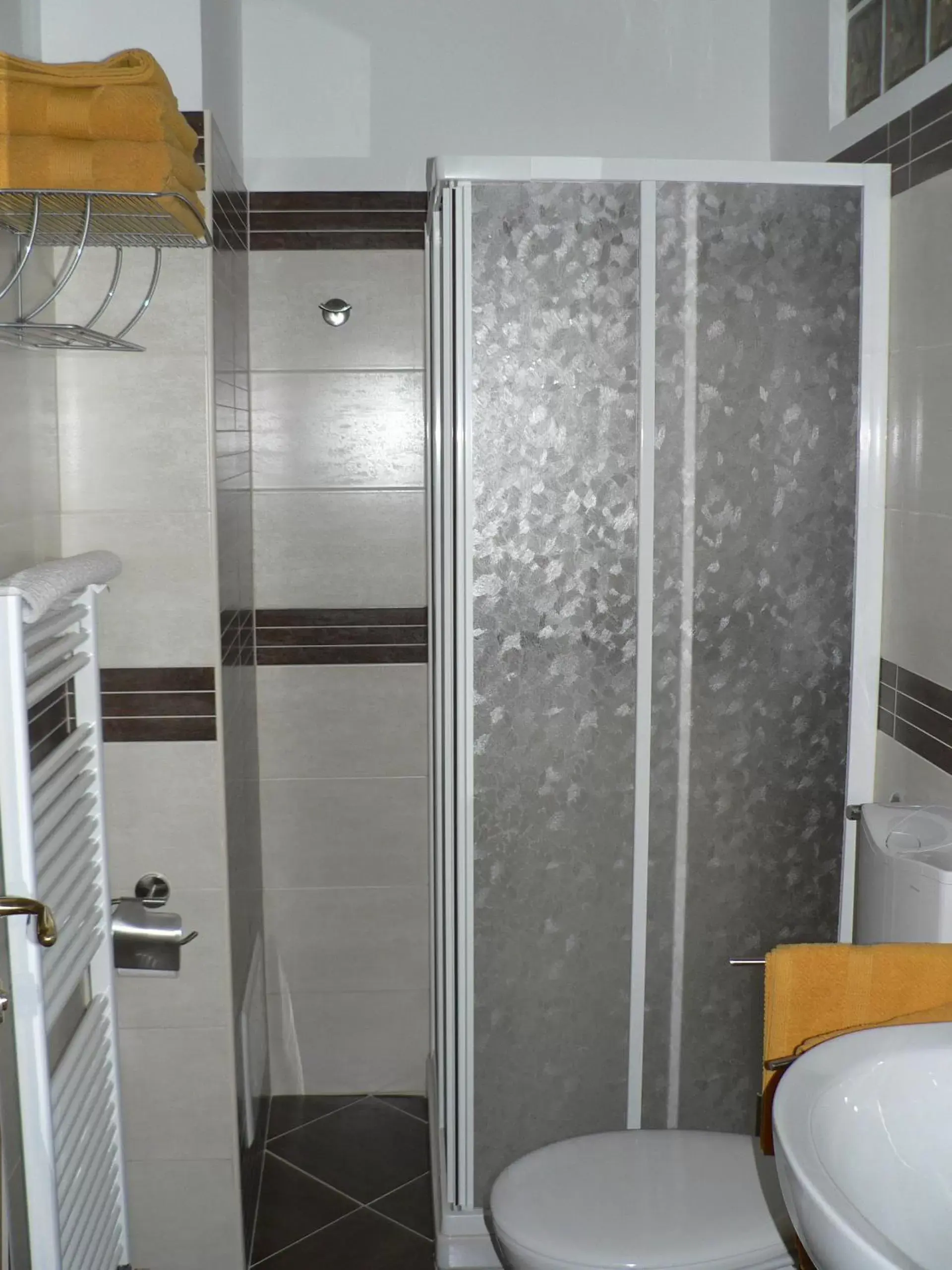 Triple Room with Balcony - single occupancy in La Via del Sole Triple Room with Balcony - single occupancy in La Via del Sole