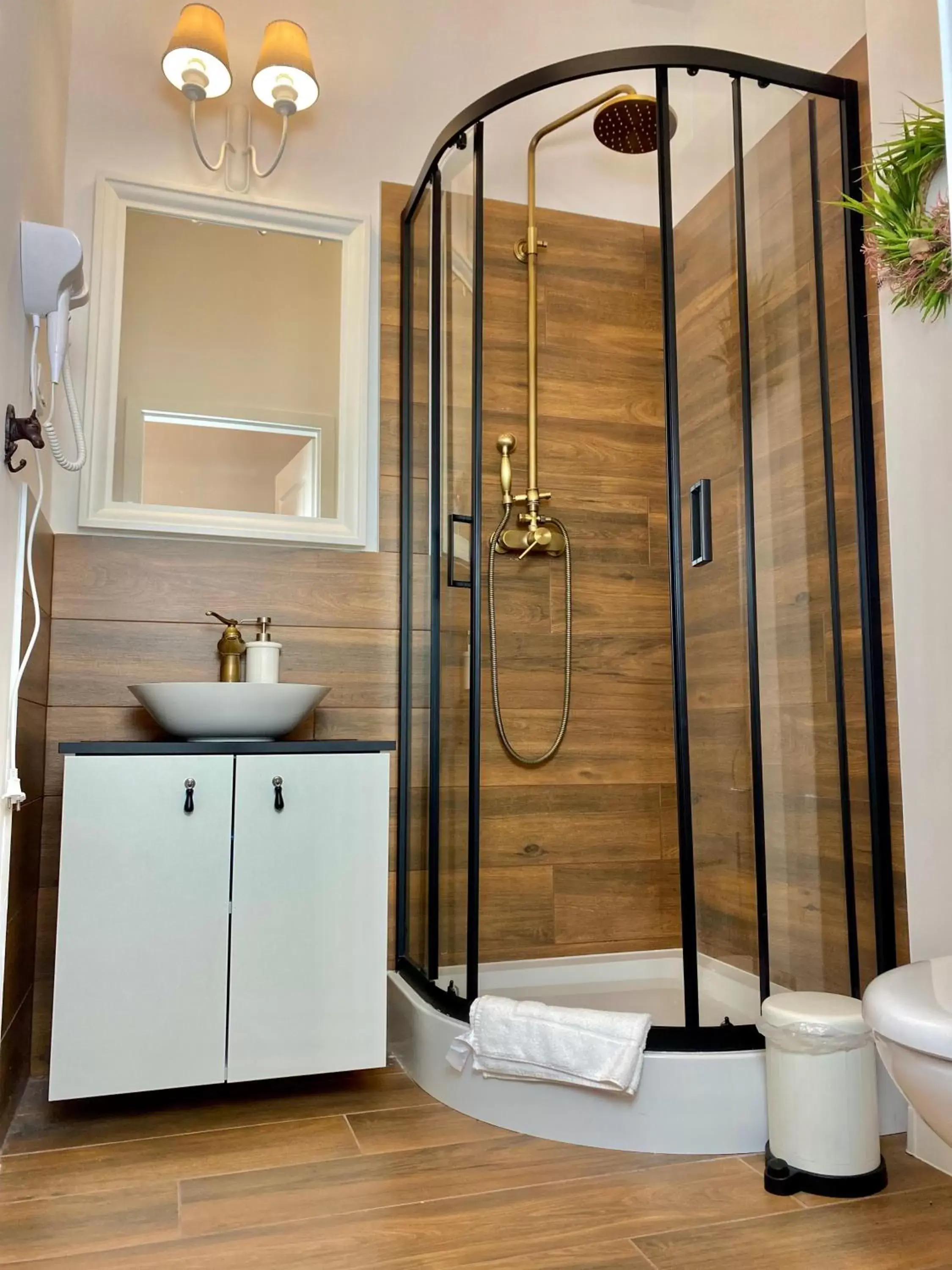 Double or Twin Room with Private Bathroom in Pokoje w Starej Karczmie - by Upstairs Double or Twin Room with Private Bathroom in Pokoje w Starej Karczmie - by Upstairs