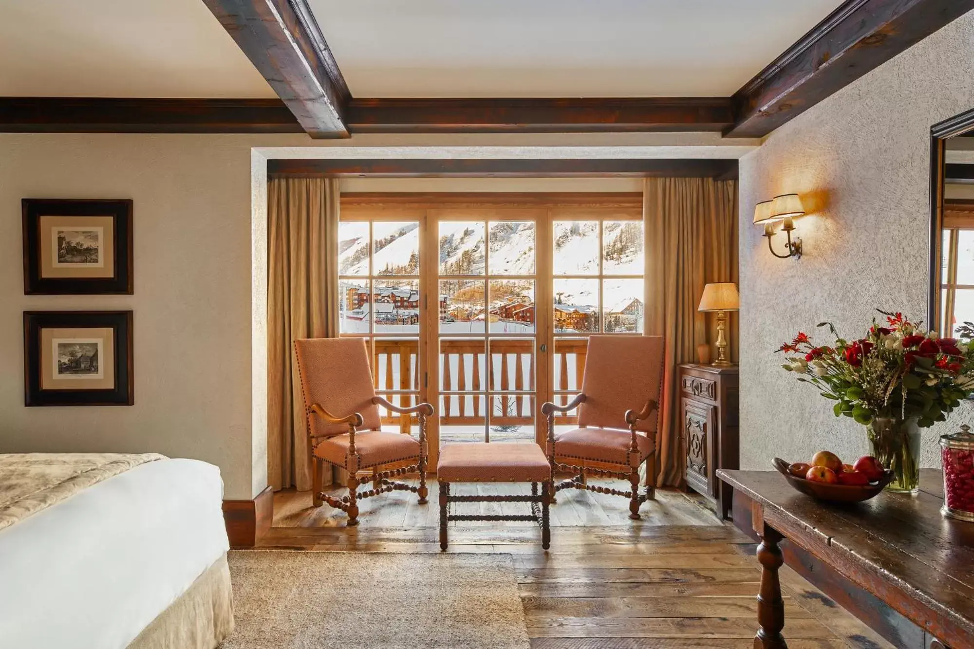 Junior Suite with Mountain View in Airelles Val d'Isère Junior Suite with Mountain View in Airelles Val d'Isère