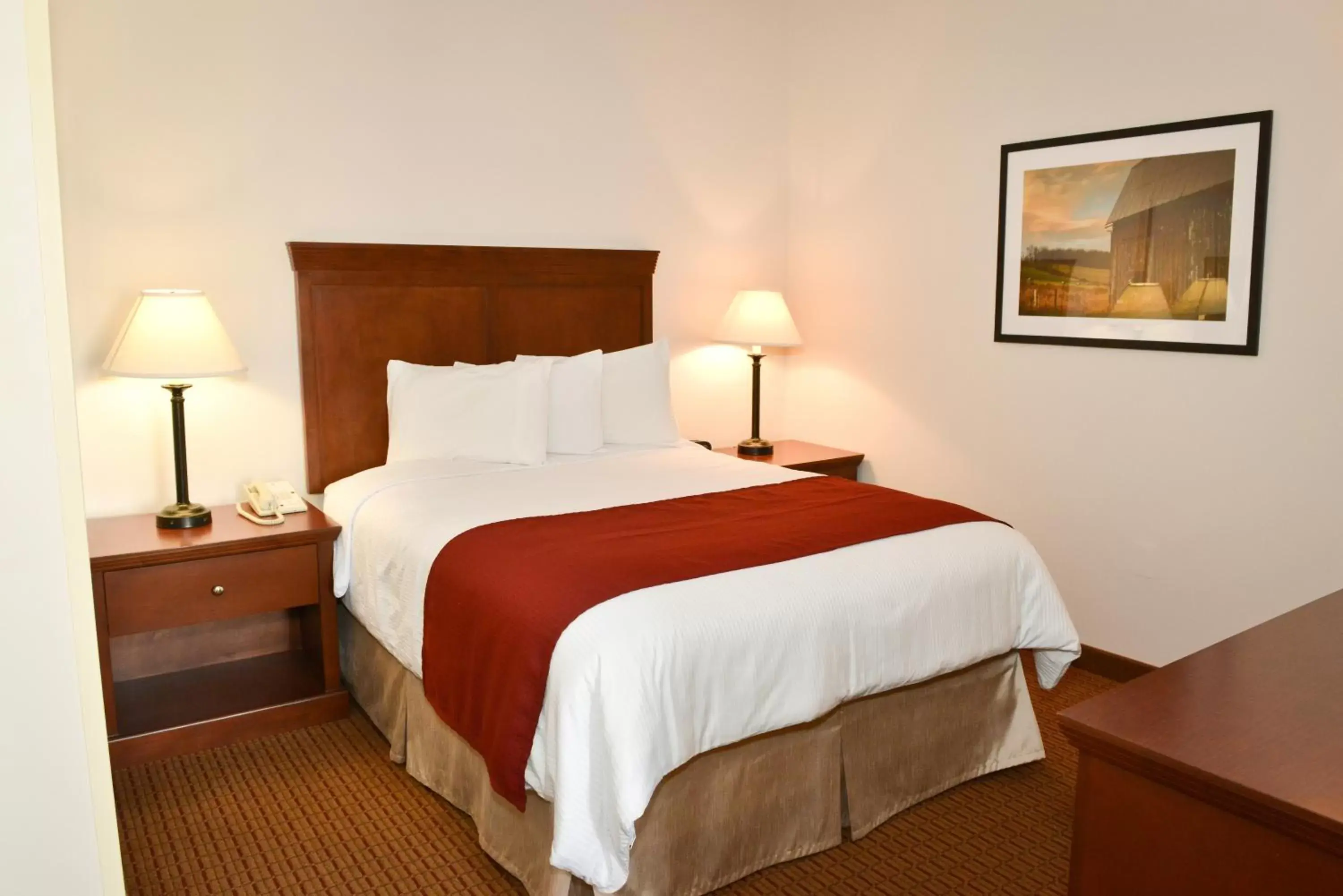 Queen Suite - Mobility Accessible in Penn Wells Lodge Queen Suite - Mobility Accessible in Penn Wells Lodge