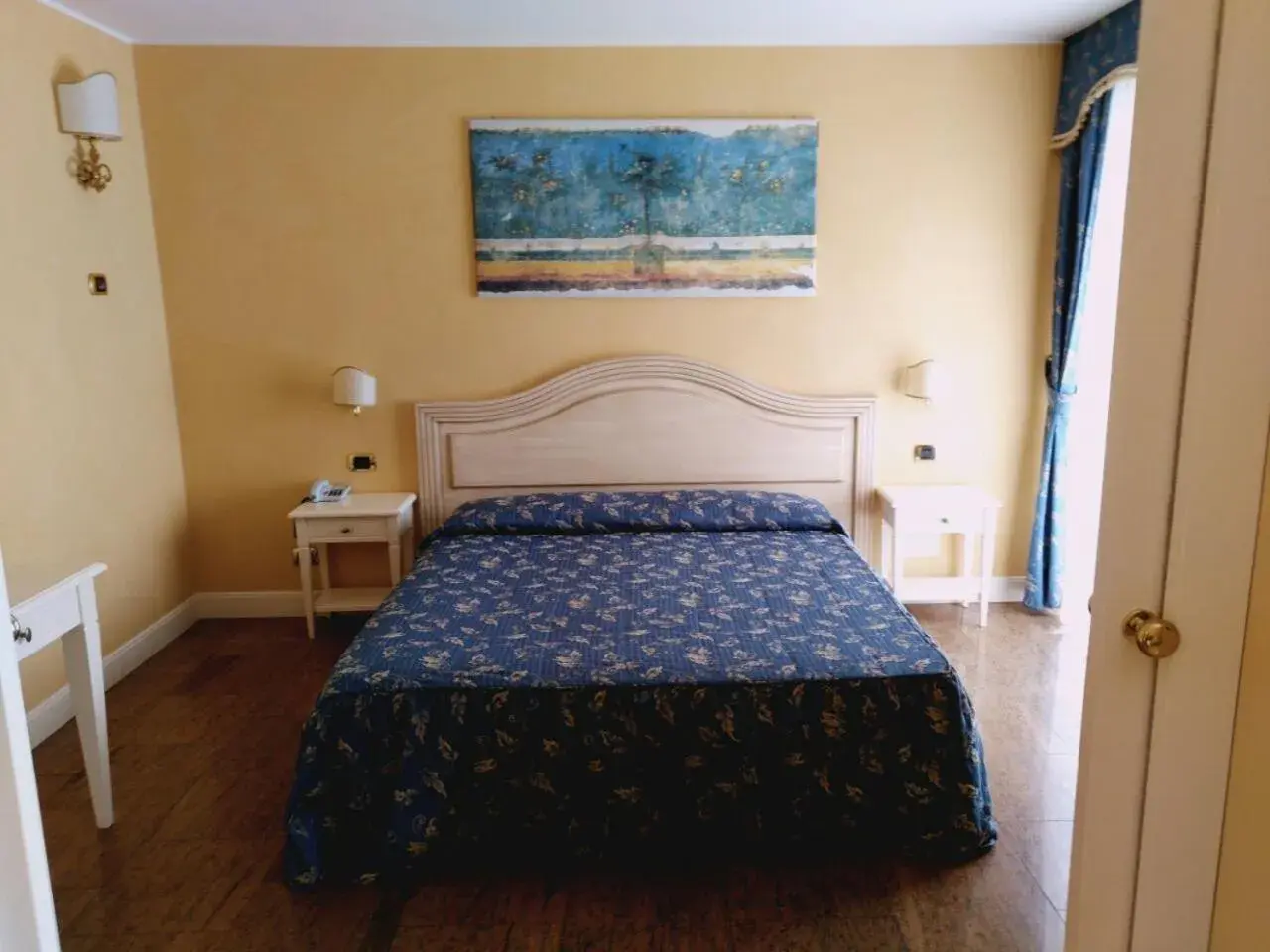 Suite with Balcony and Sea View in Hotel Columbus Suite with Balcony and Sea View in Hotel Columbus