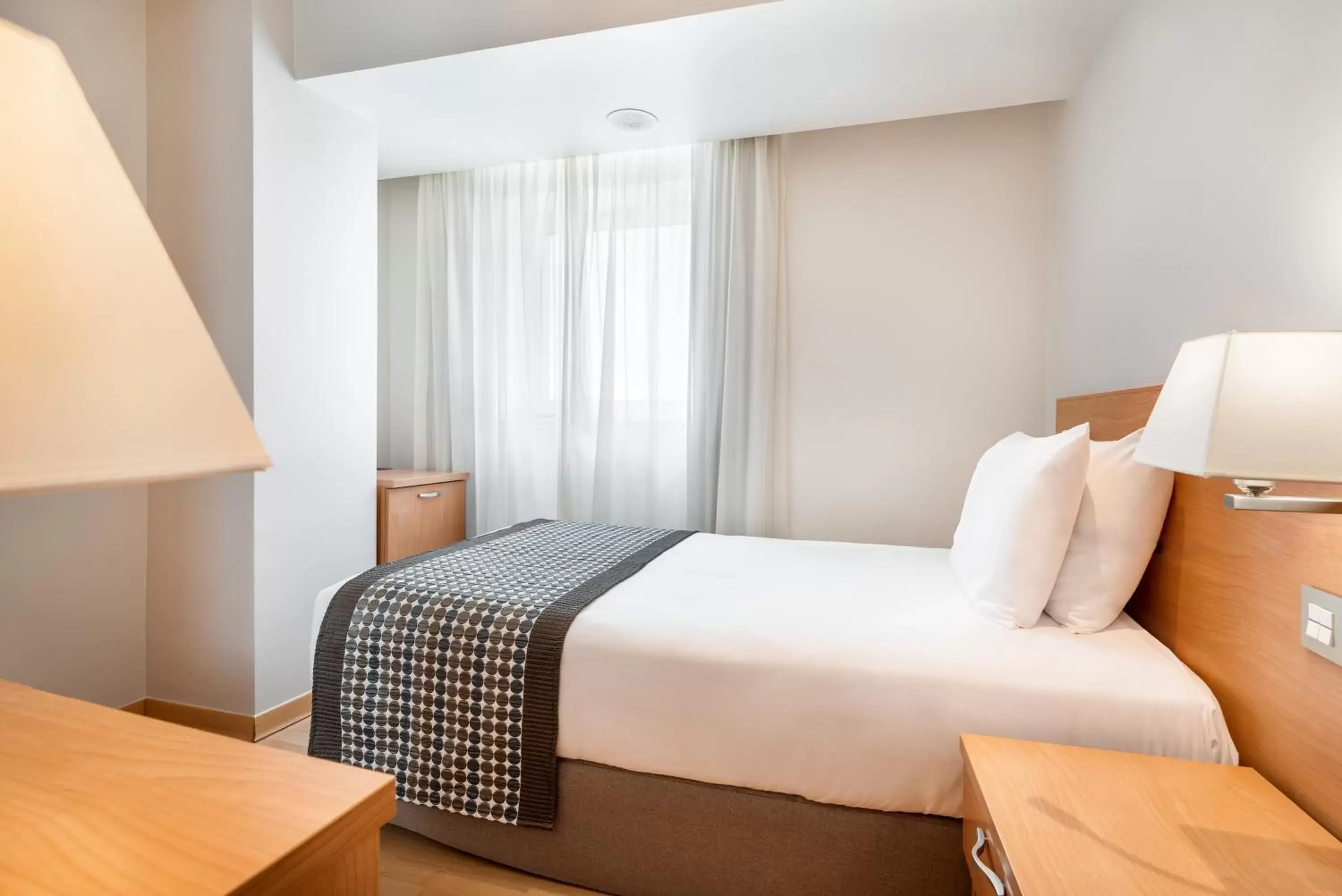 Single Room in Exe Puerta San Pedro Single Room in Exe Puerta San Pedro