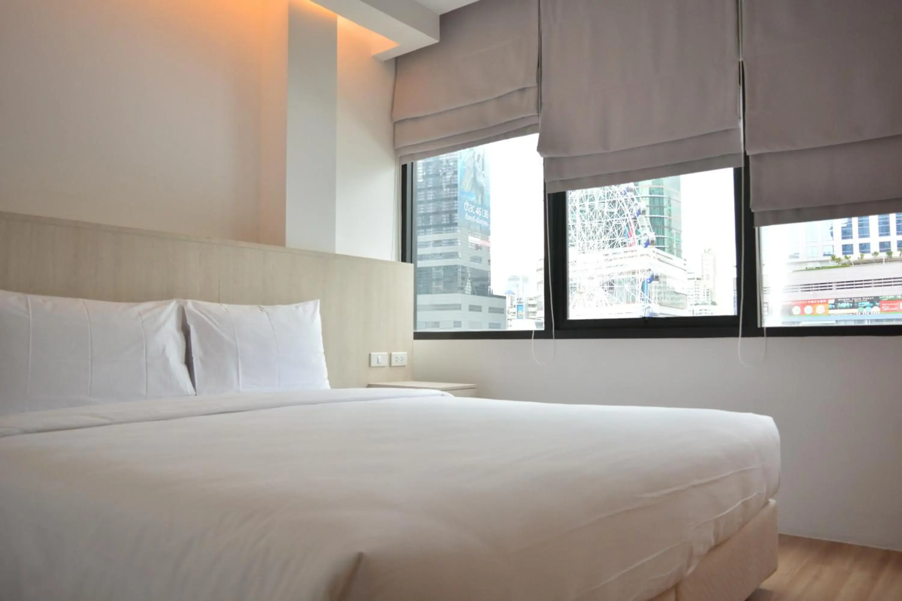 Budget Double Room in Rezt Bangkok Budget Double Room in Rezt Bangkok