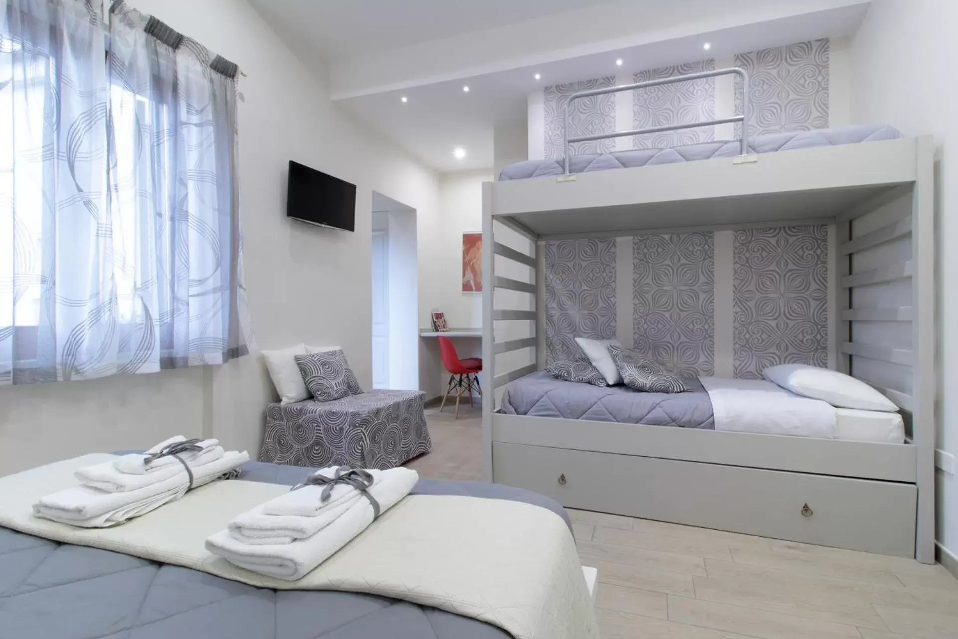 Family Suite with Balcony in Nolana '86 Family Suite with Balcony in Nolana '86