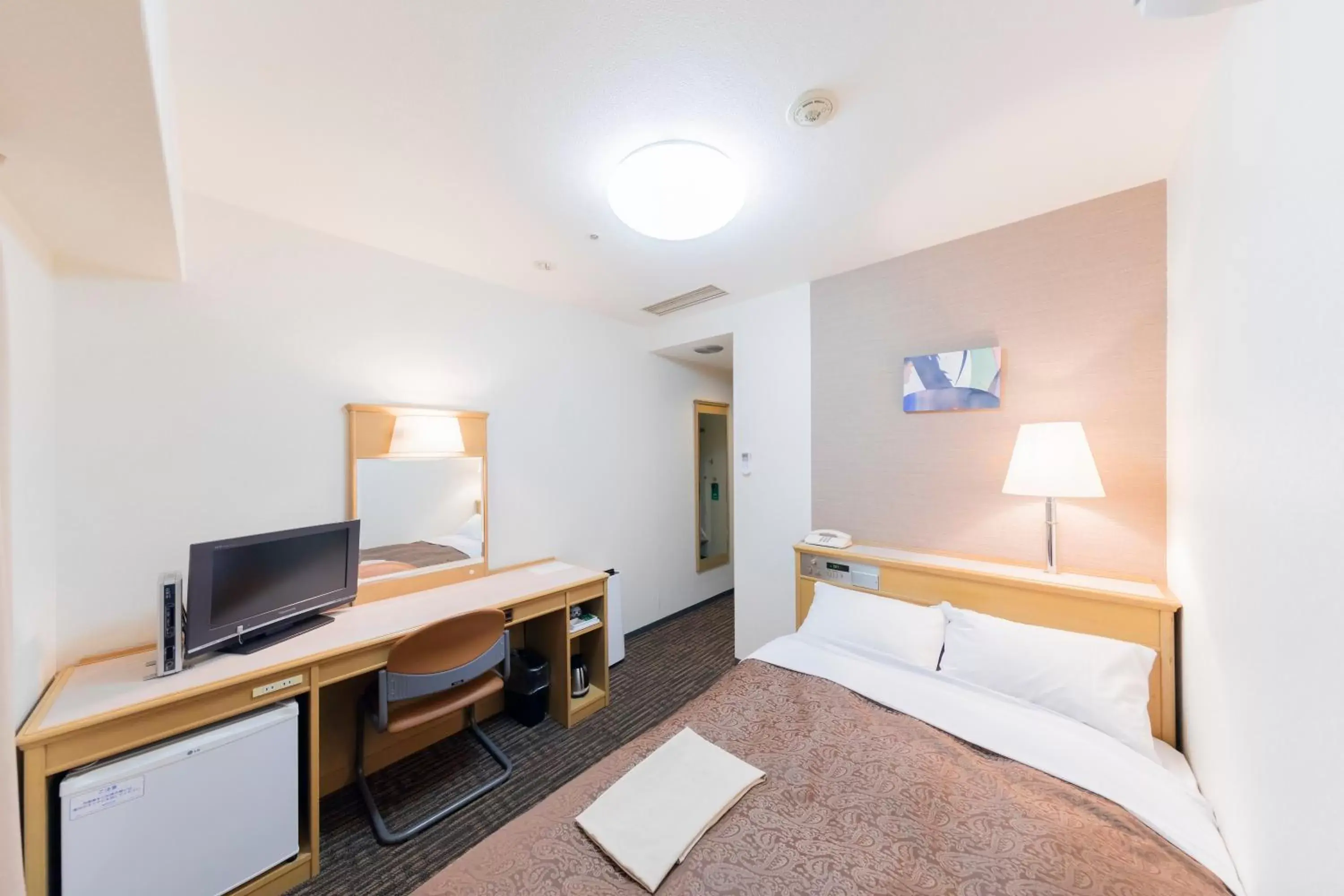 Double Room with Small Double Bed - Main Building - Non-Smoking in Sunny Stone Hotel Double Room with Small Double Bed - Main Building - Non-Smoking in Sunny Stone Hotel