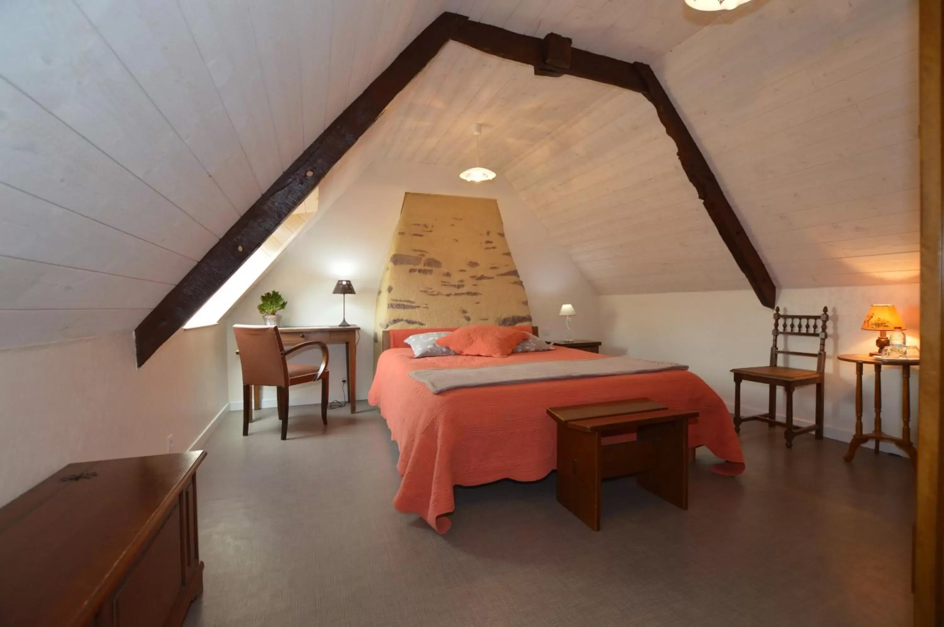 Charm Double Room in Chambres d'hôtes La Fontaine Garel Charm Double Room in Chambres d'hôtes La Fontaine Garel