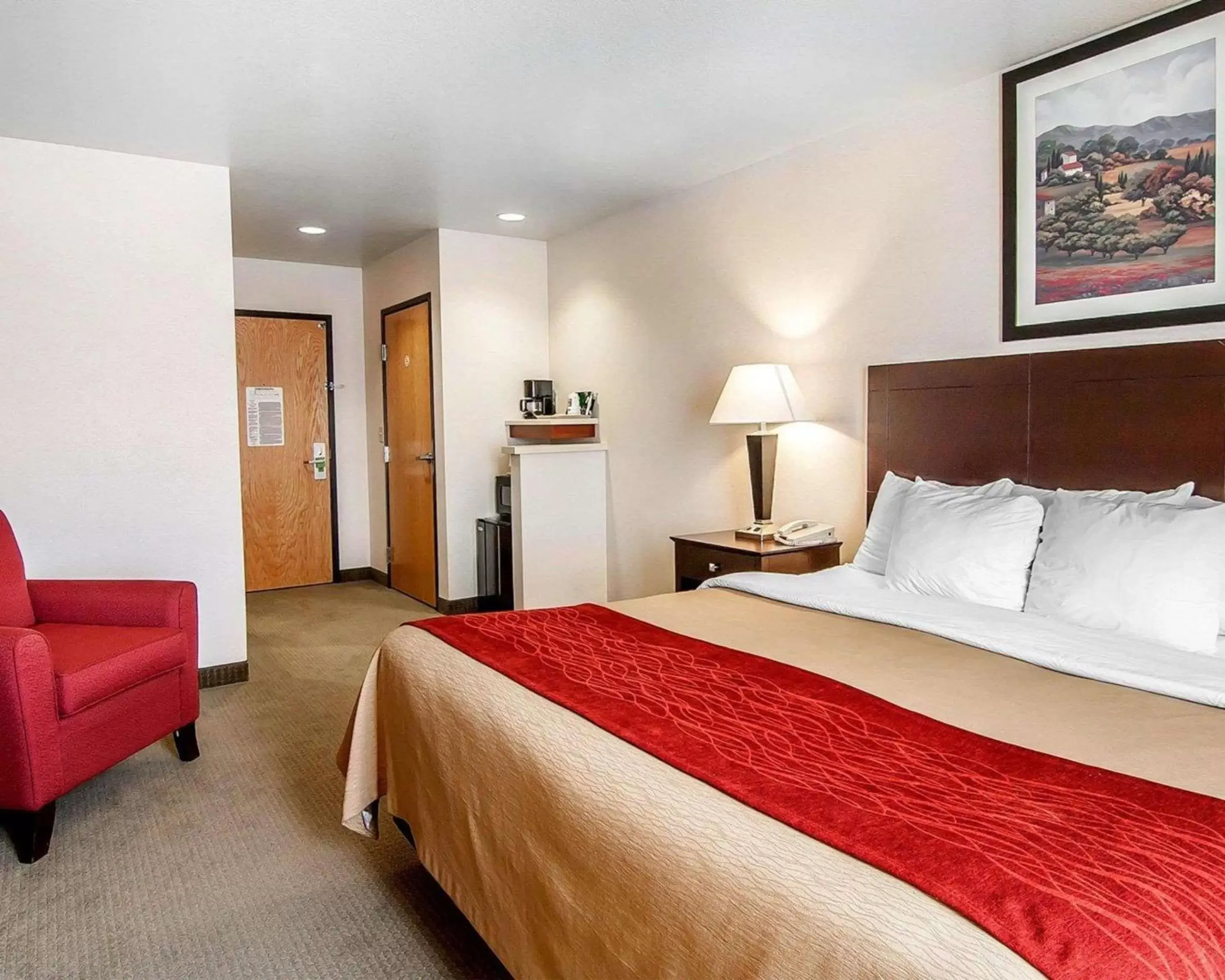 King Room/Disability Access - Non-Smoking in Comfort Inn & Suites Creswell King Room/Disability Access - Non-Smoking in Comfort Inn & Suites Creswell